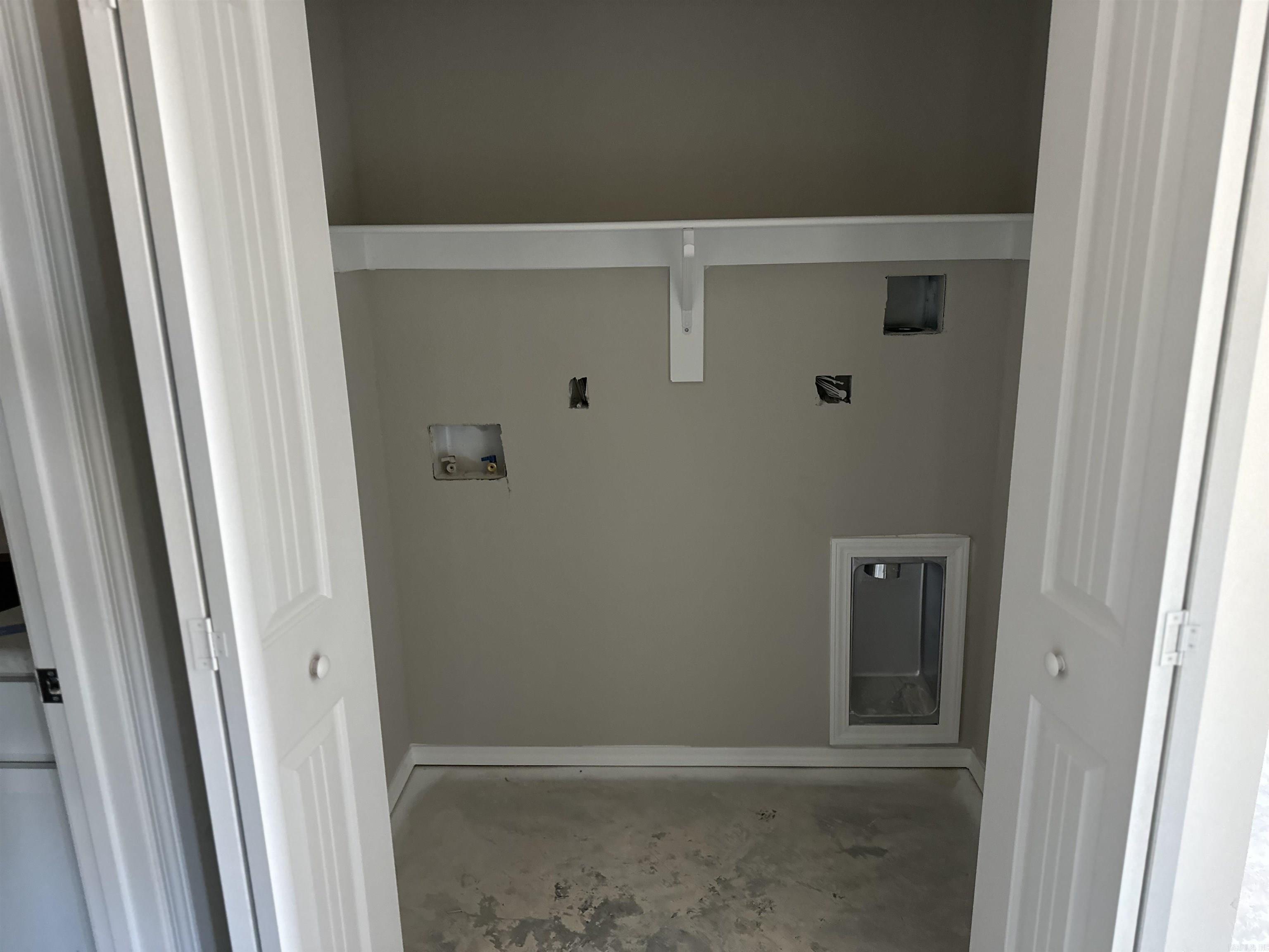 COUNTRY CLUB OF ARK THE - Residential