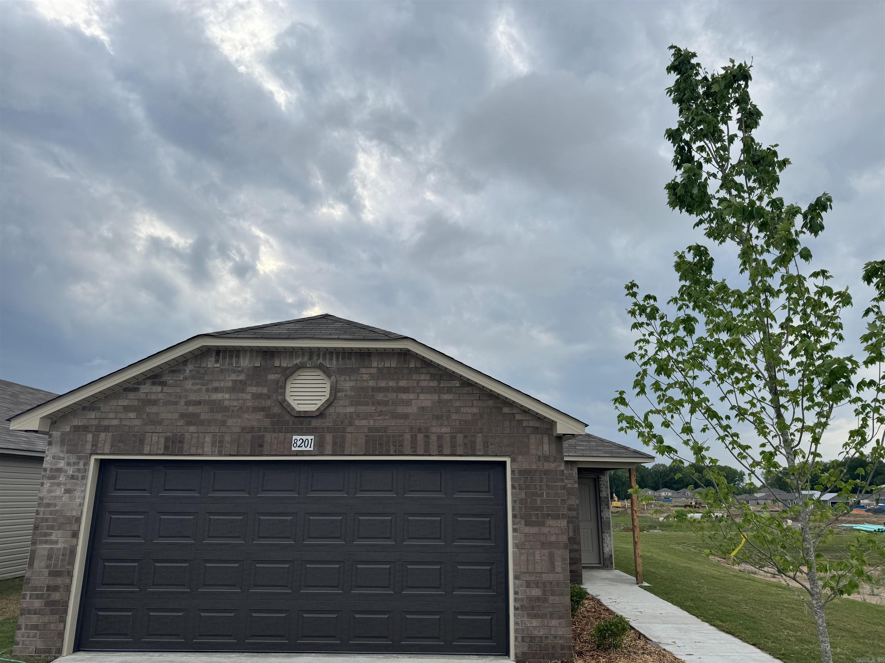 COUNTRY CLUB OF ARK THE - Residential