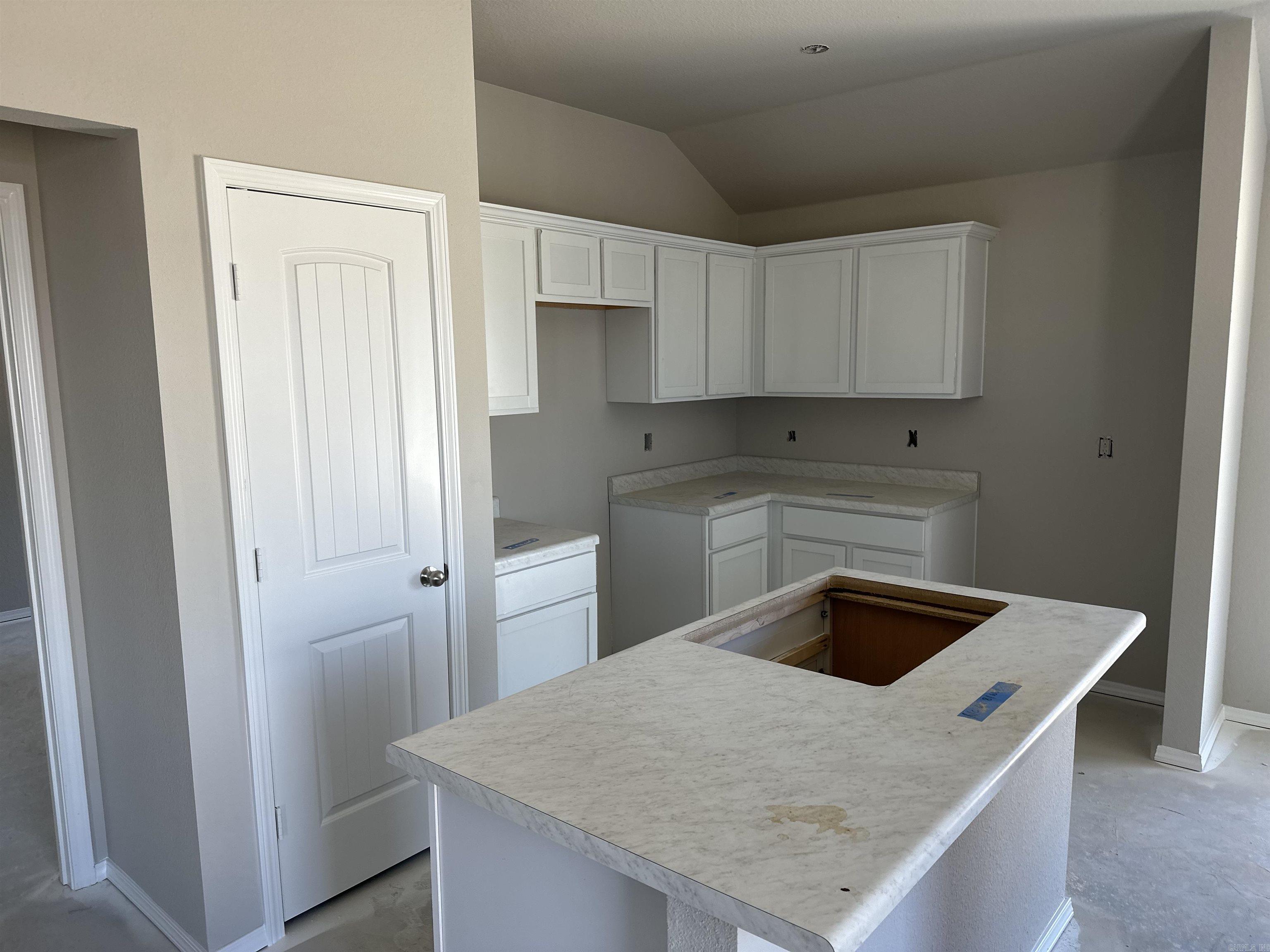 COUNTRY CLUB OF ARK THE - Residential