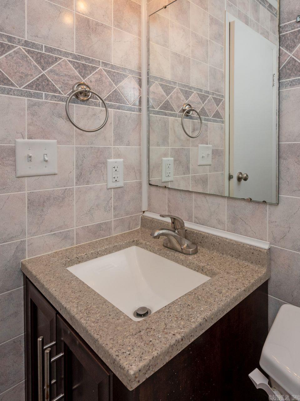LAKEWOOD HILLS CONDO - Residential
