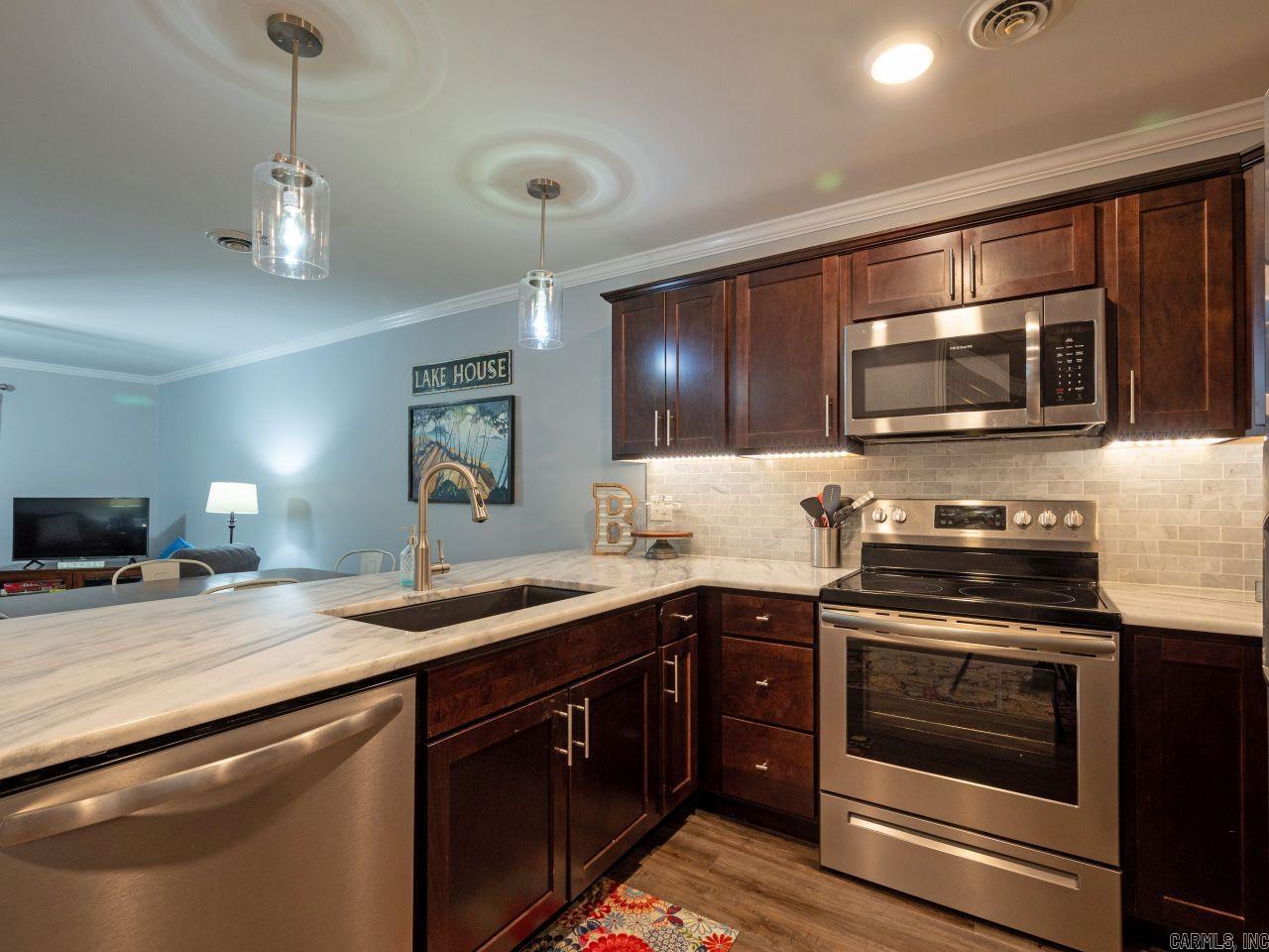 LAKEWOOD HILLS CONDO - Residential
