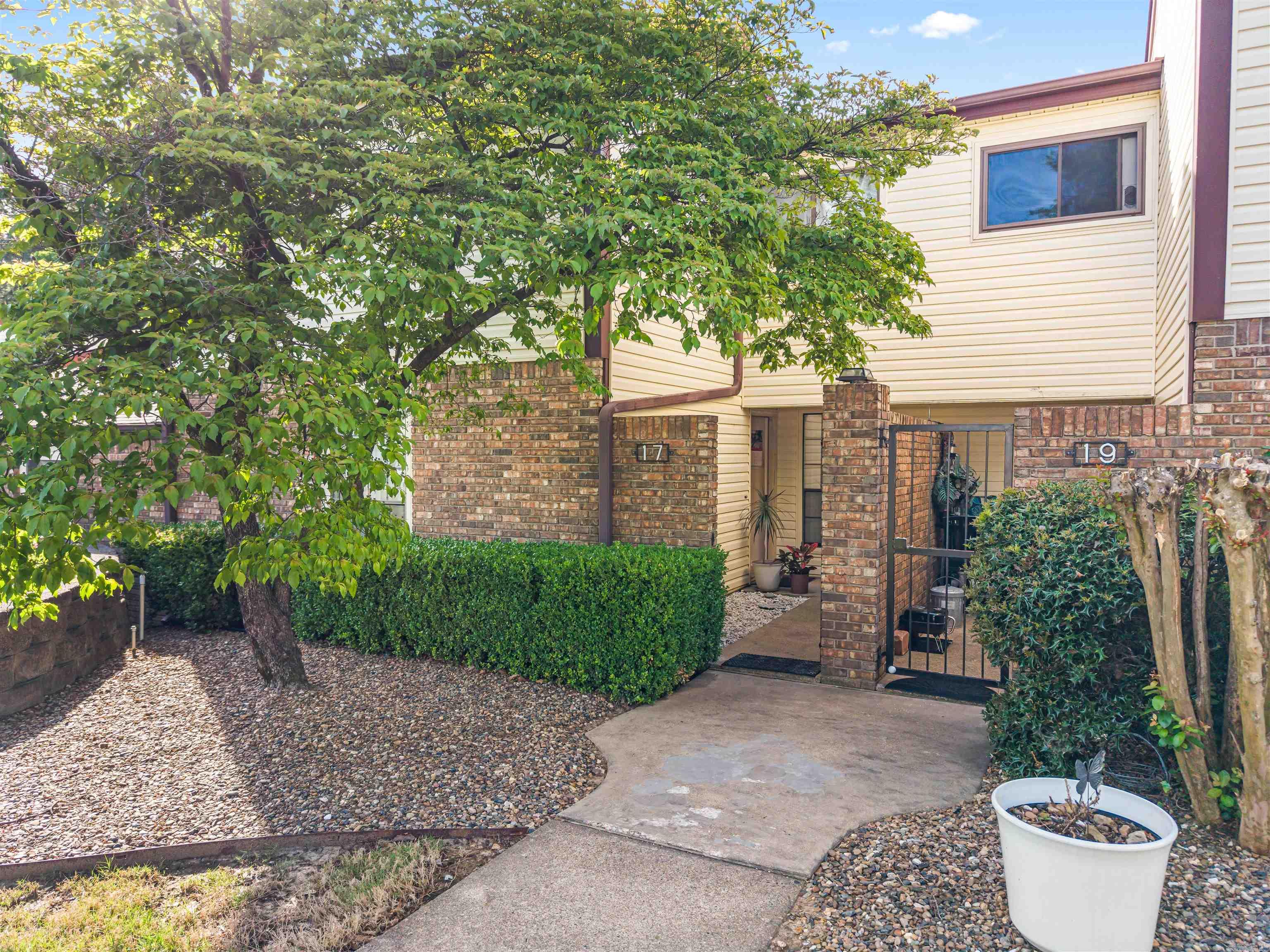 HUNTLEIGH WOODS HPR - Residential