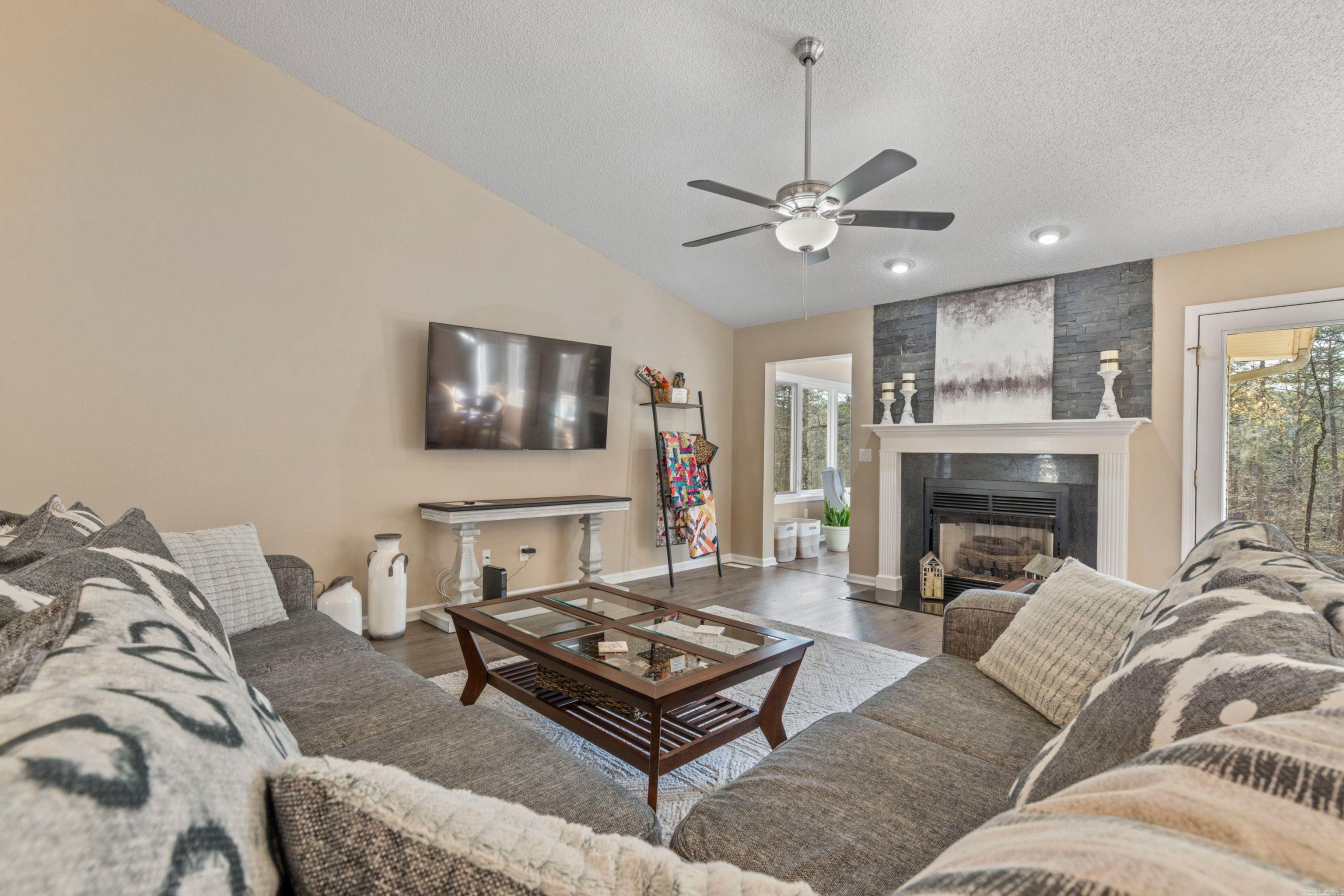 RONQUILLO - Residential