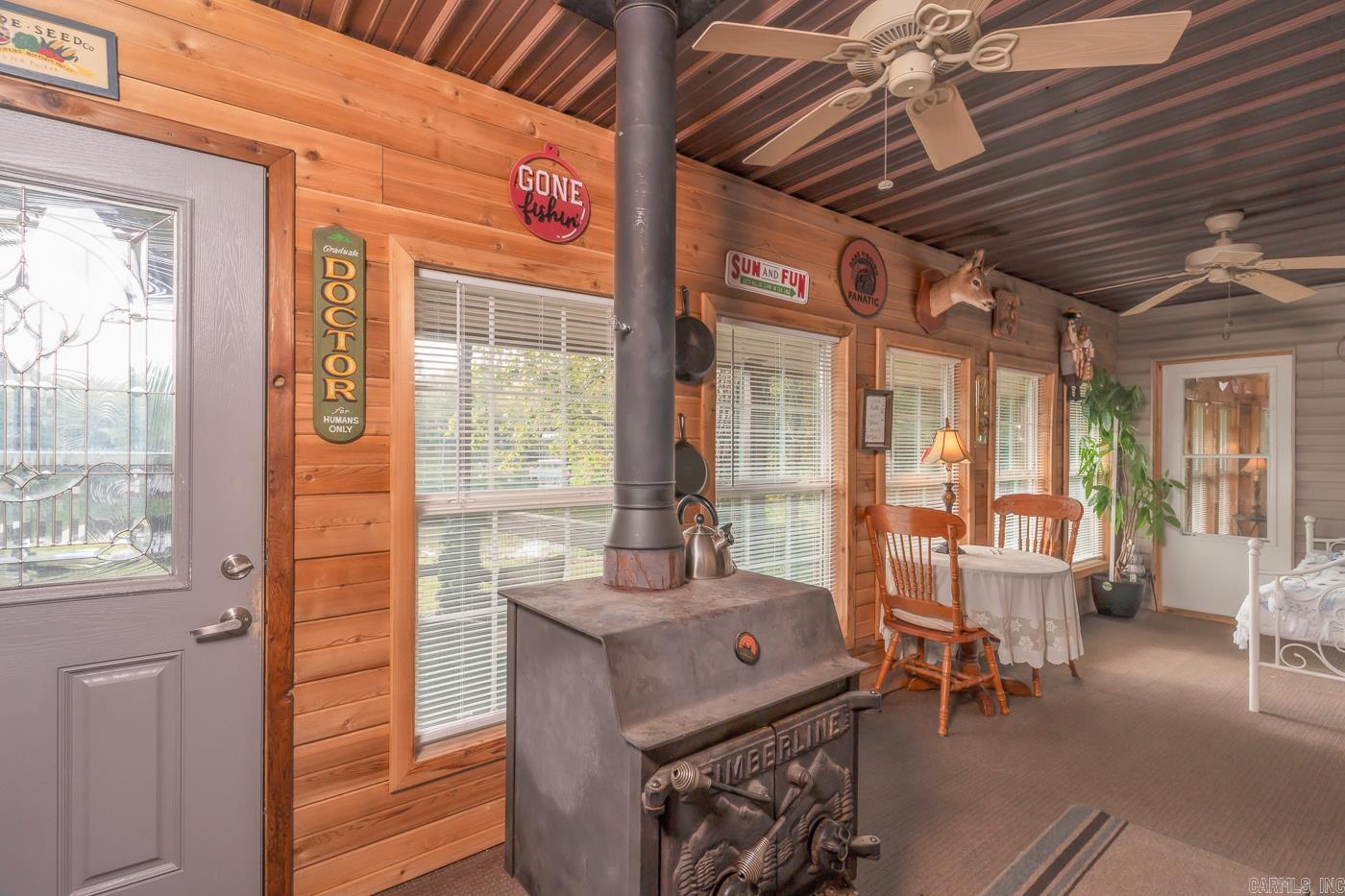 WEST LAKE HIDDEN VALLEY - Residential