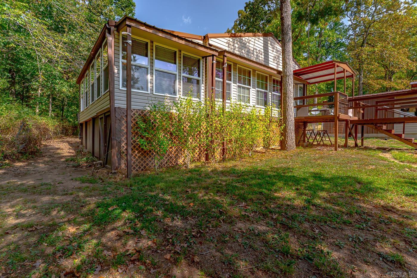 WEST LAKE HIDDEN VALLEY - Residential