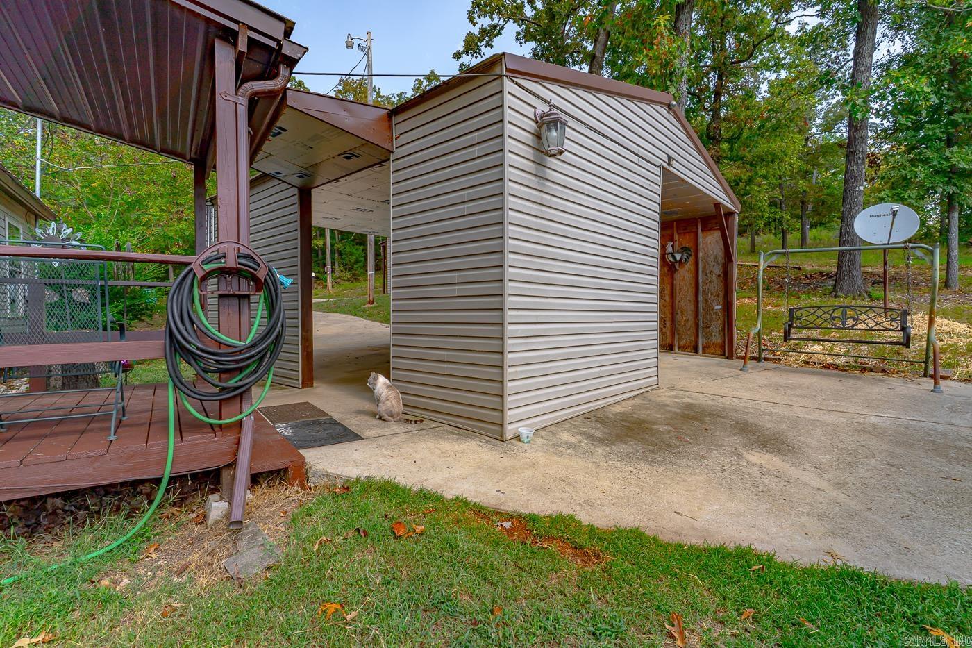 WEST LAKE HIDDEN VALLEY - Residential