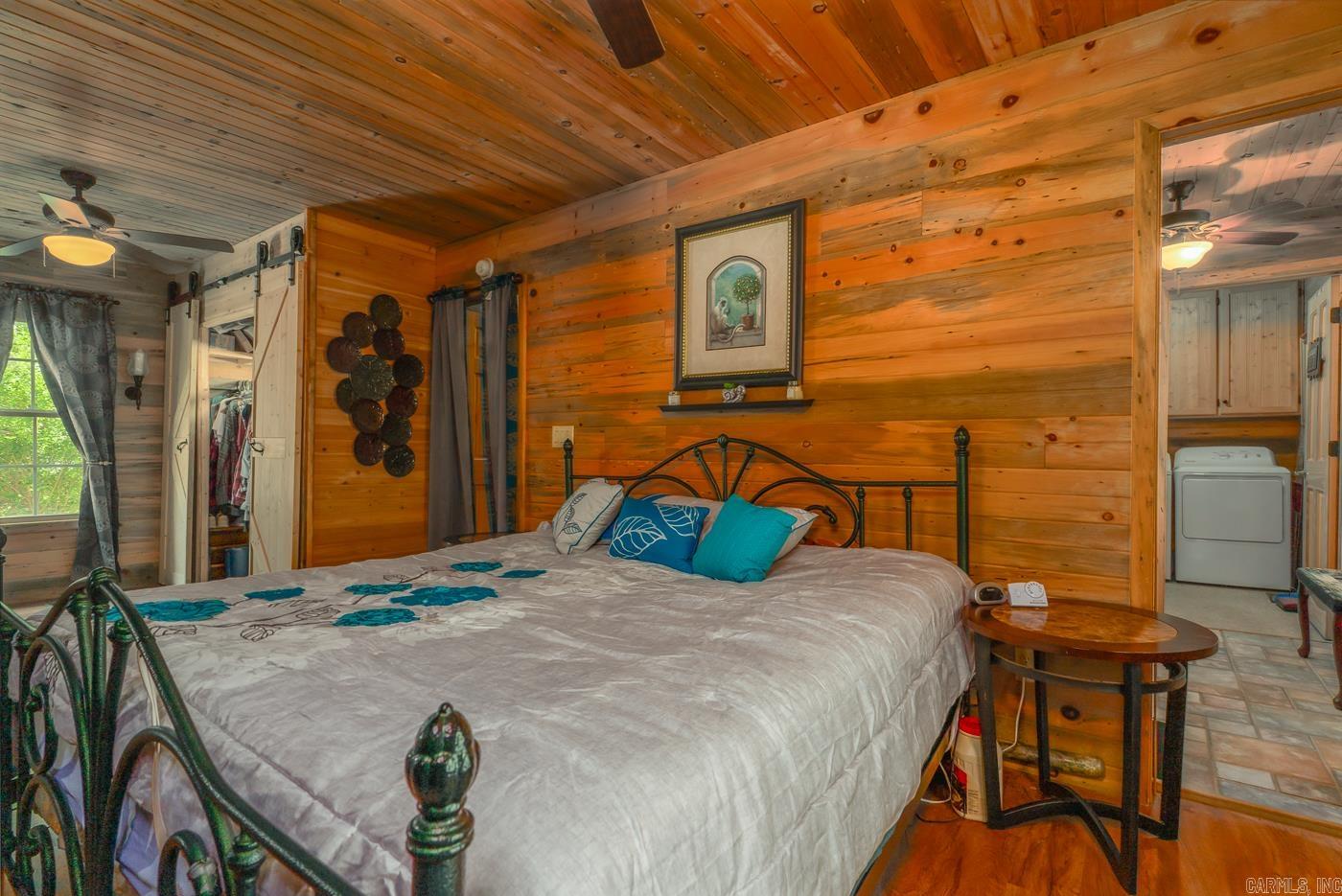 WEST LAKE HIDDEN VALLEY - Residential