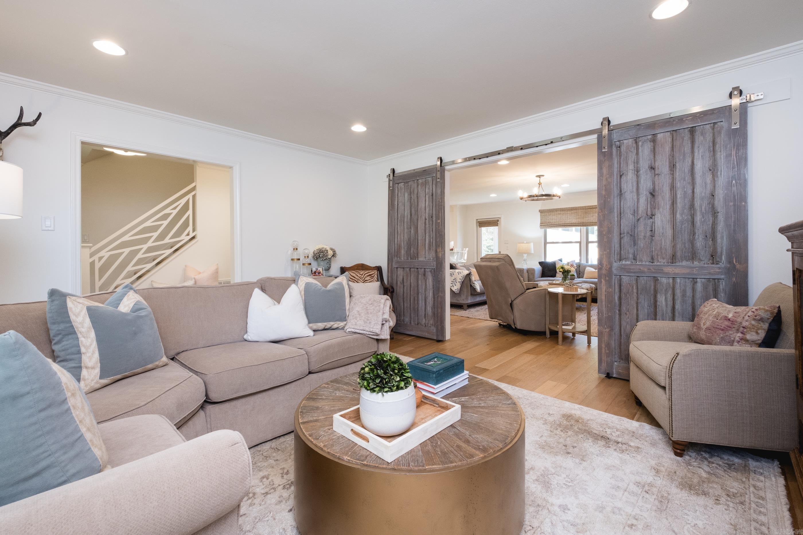 PLEASANT VALLEY - Residential