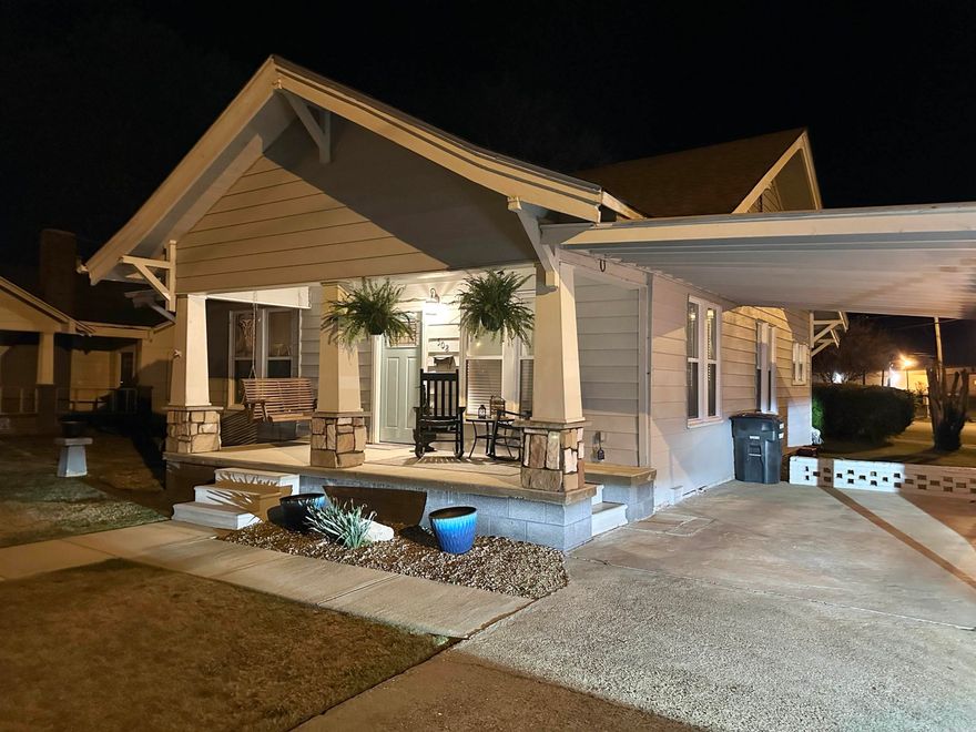 Charming 2 bed, 2 bath cottage home full of warmth and character! Cozy, inviting, and packed with charm, this adorable home is the perfect place to relax and unwind. Whether you're looking for your first home, downsizing, or simply wanting that cottage feel, this one is a must-see!