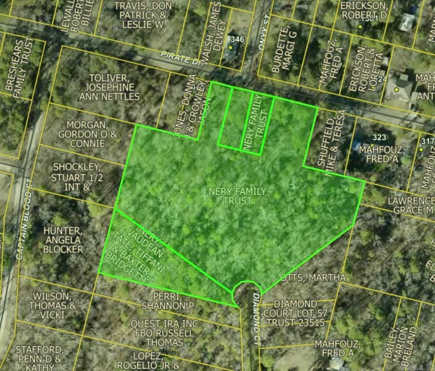 5 acres more/or less on 9 in Treasure Isle #4 Subdivision.  Beautiful views.  Water and electric at the road.