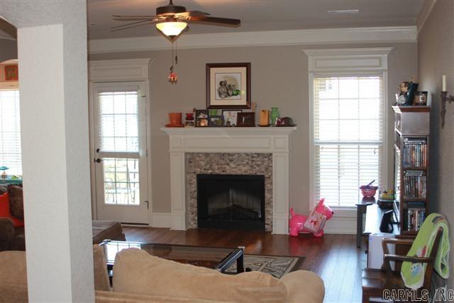 Falcon Crest - Residential