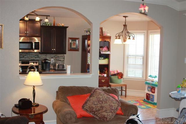 Falcon Crest - Residential