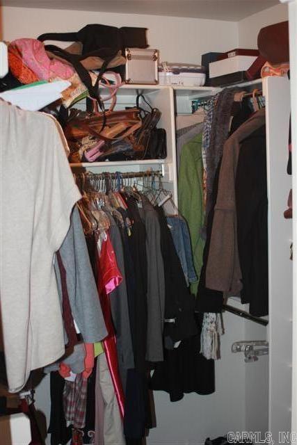 Falcon Crest - Residential