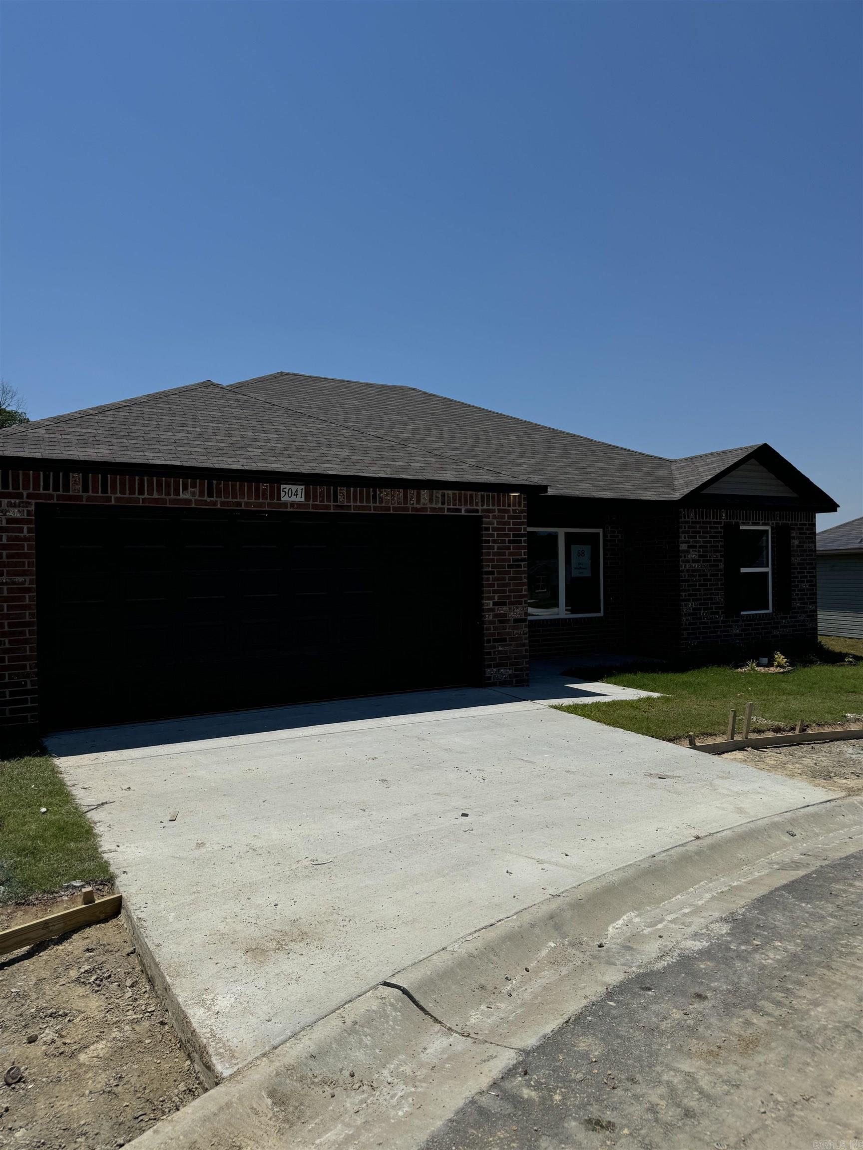 HILLDALE CROSSING - Residential
