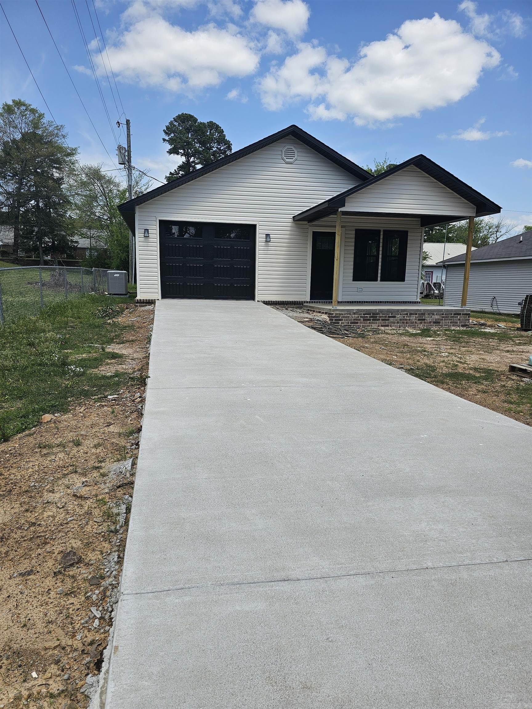 PERRYVILLE CITY ACREAGE - Residential