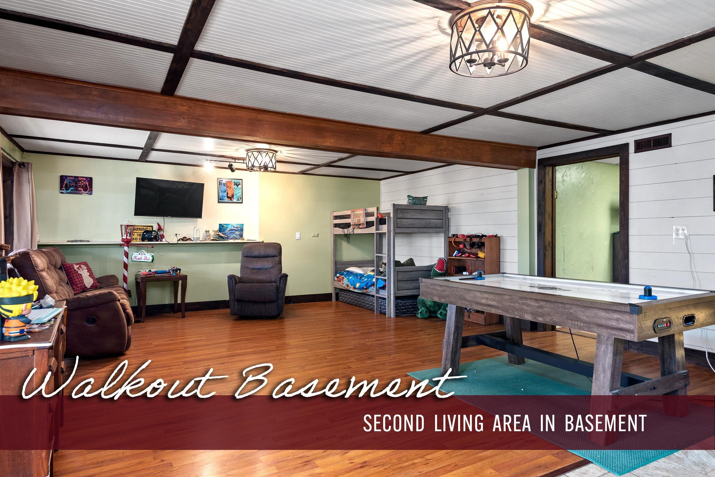 LAKE LAND EST - Residential