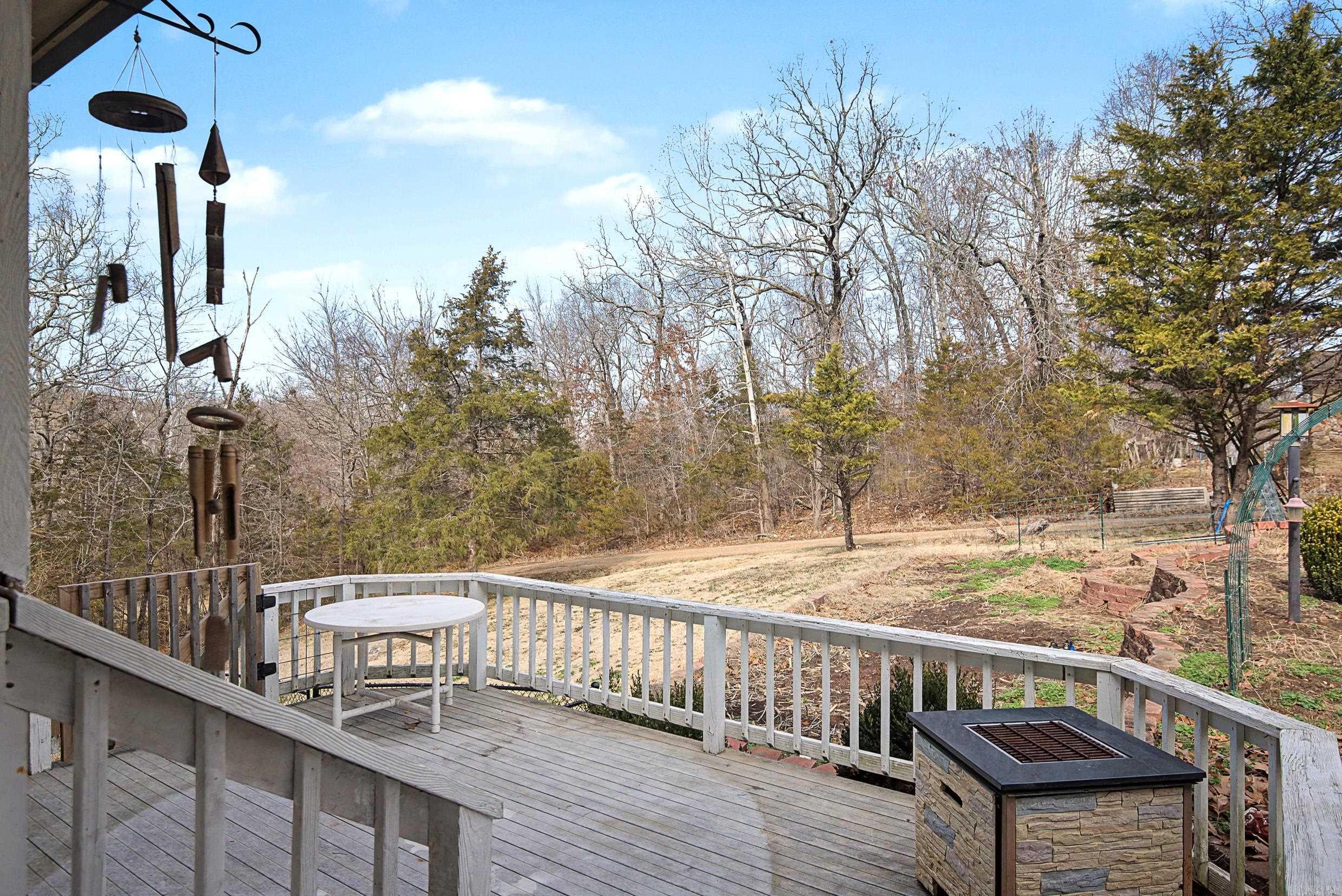 LAKE LAND EST - Residential