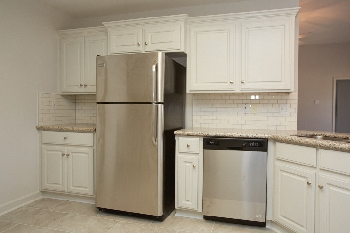 COUNTRY CLUB OF ARK THE - Residential Lease