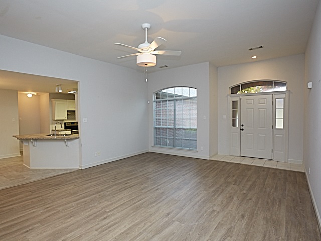 COUNTRY CLUB OF ARK THE - Residential Lease