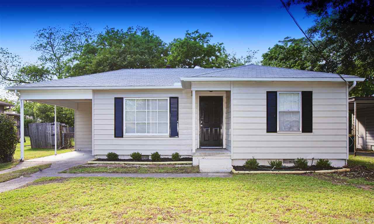 Great 3bd /1ba home in North Little Rock! Renovated entirely a few years ago. Large living room and kitchen with a breakfast bar. Nice size back yard that is perfect for kids or pets! This property is managed by Hoffman Team so beware of scammers - we will never ask you to Cashapp us money. The lease for this property is for 18 months to 2 years with a 3% increase after the first year. Income must be 3x the amount of rent. Deposit, first monthās rent, and the $50 administration fee due before move in. This property does not accept section 8.