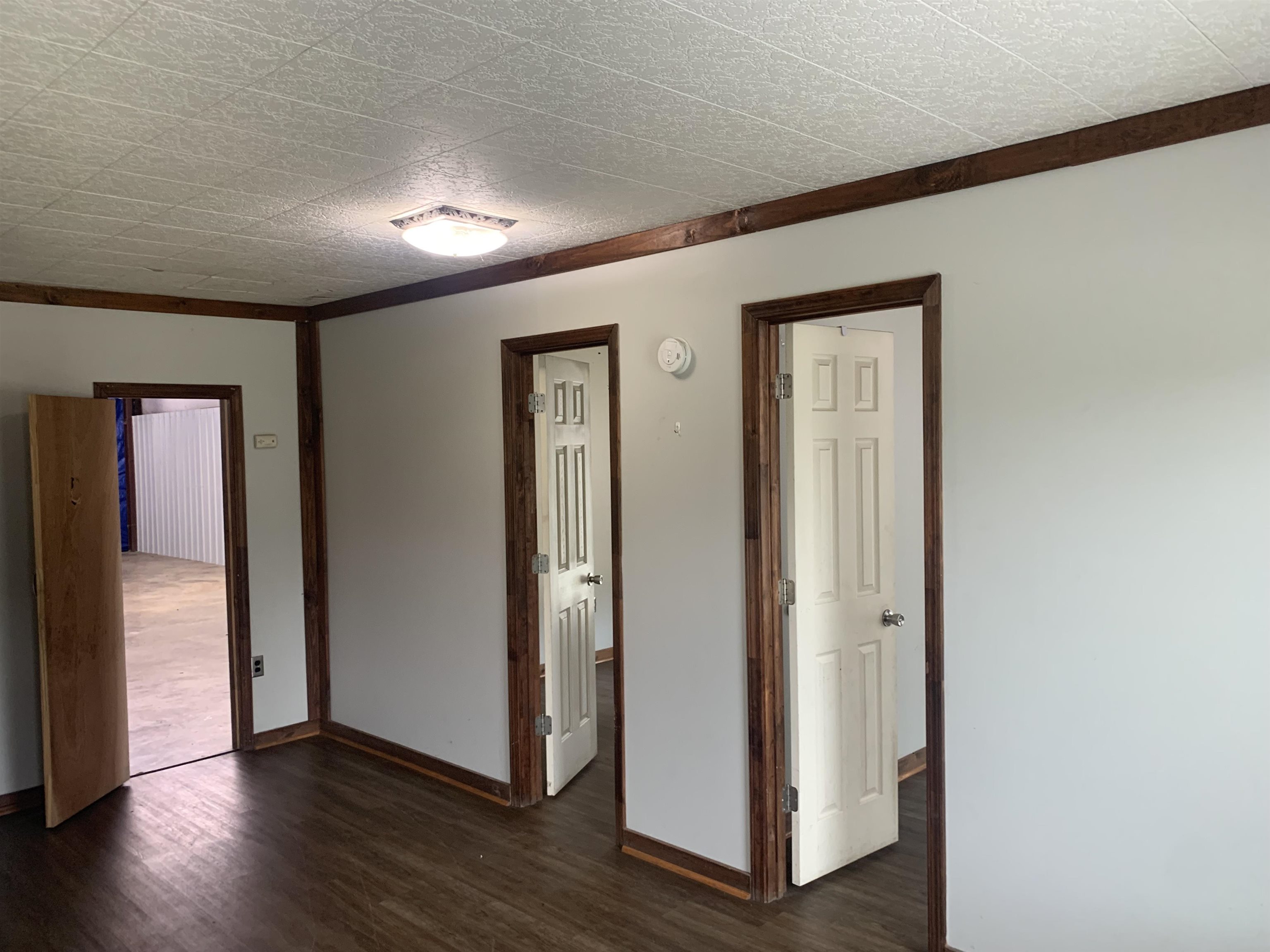 nil - Commercial Sale