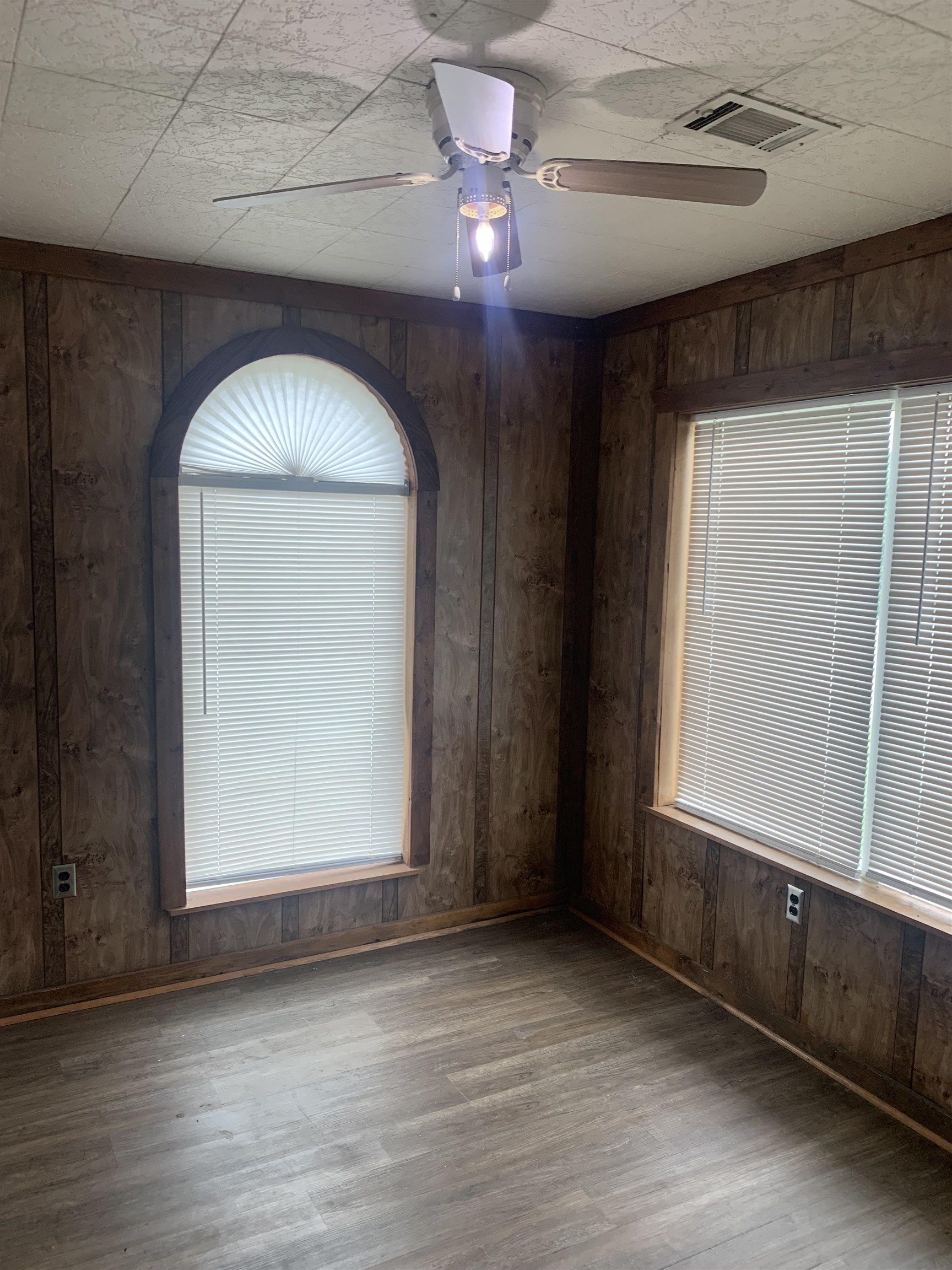 nil - Commercial Sale