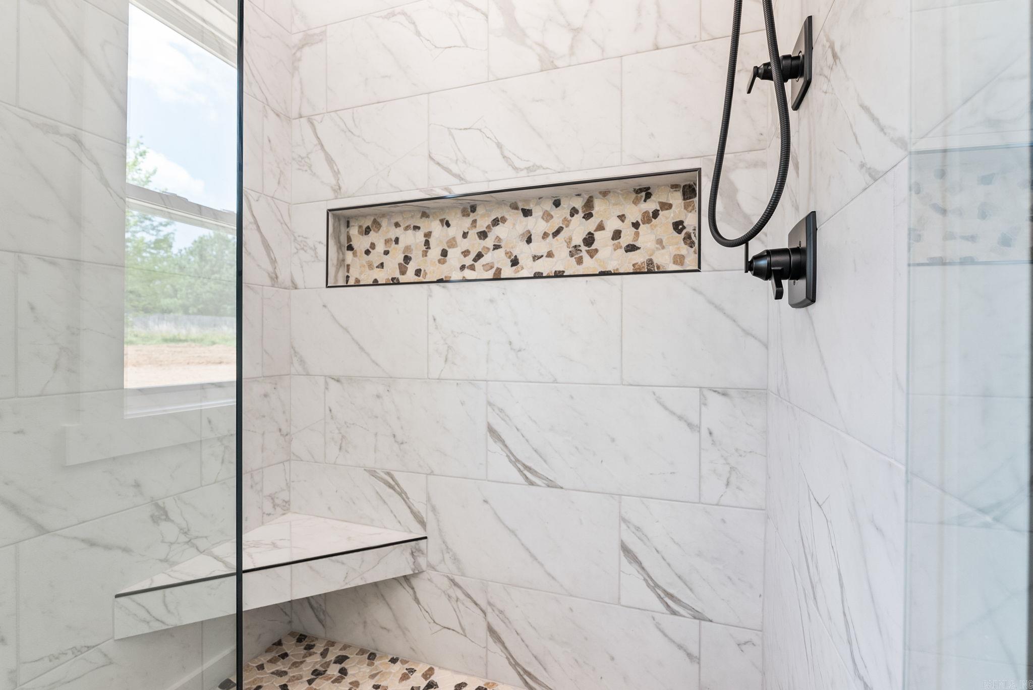 COYOTE RIDGE - Residential