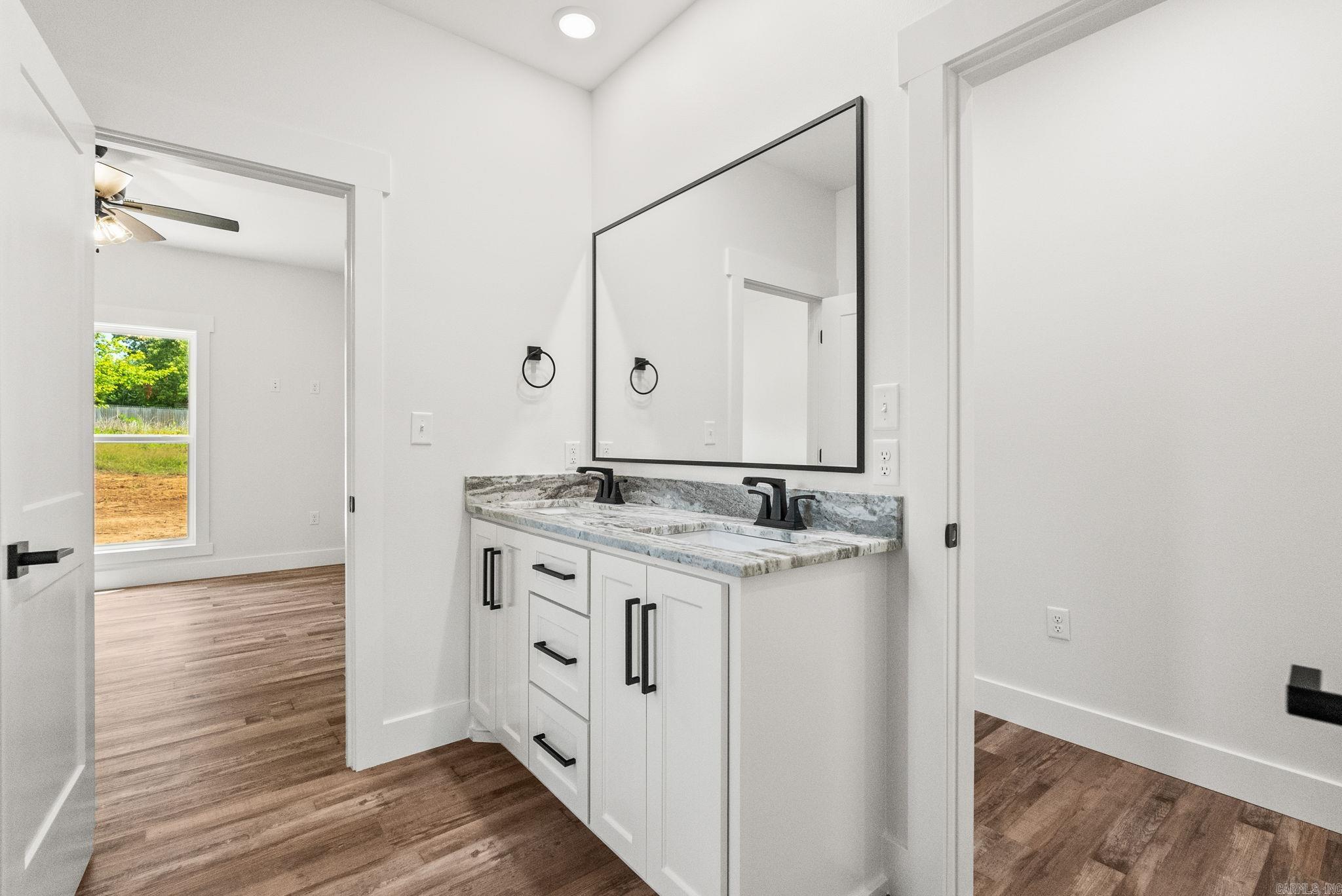 COYOTE RIDGE - Residential