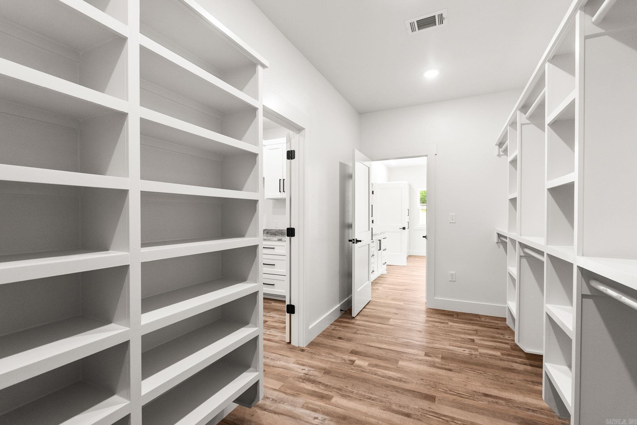 COYOTE RIDGE - Residential