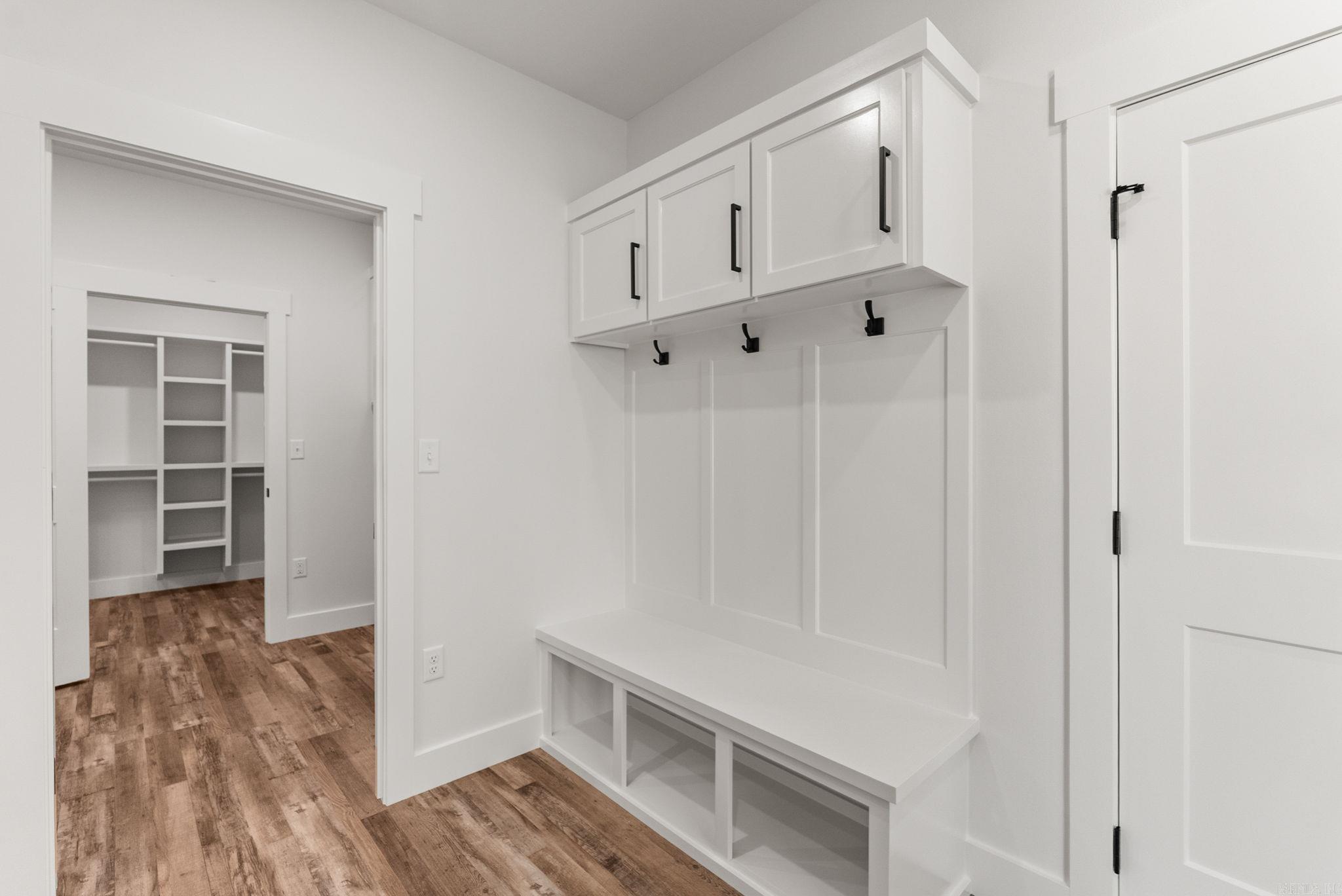 COYOTE RIDGE - Residential