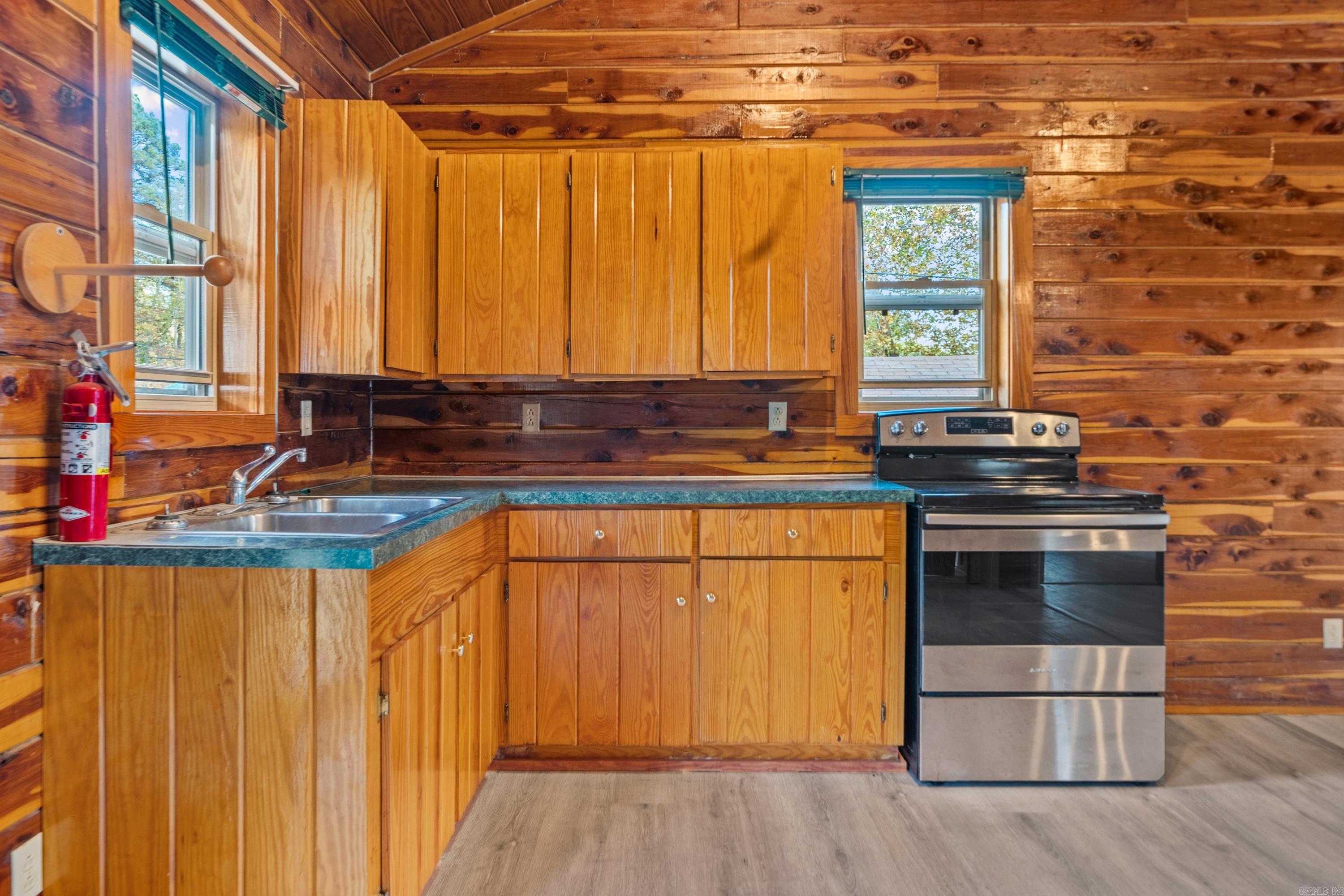 Cozy Acres-Corys Glazie - Residential