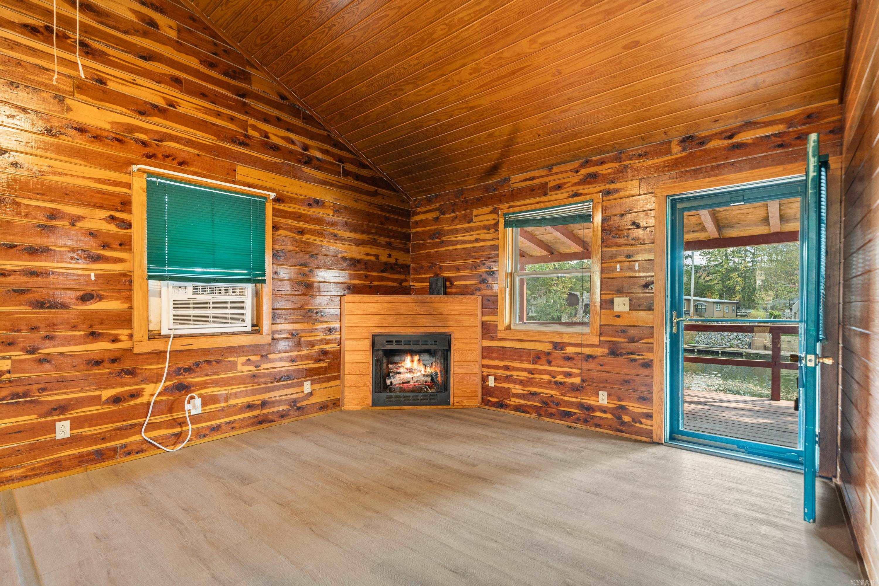 Cozy Acres-Corys Glazie - Residential
