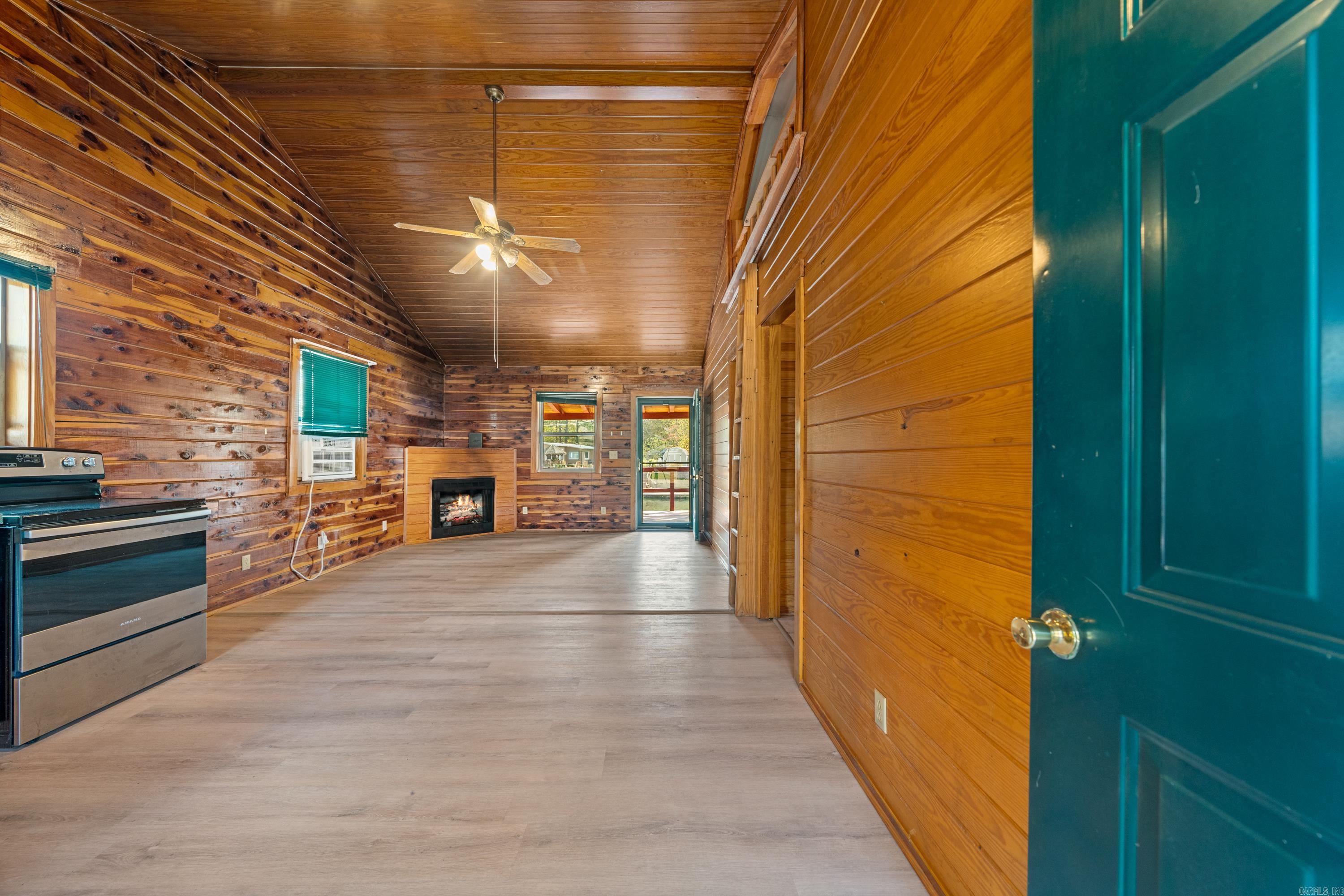 Cozy Acres-Corys Glazie - Residential