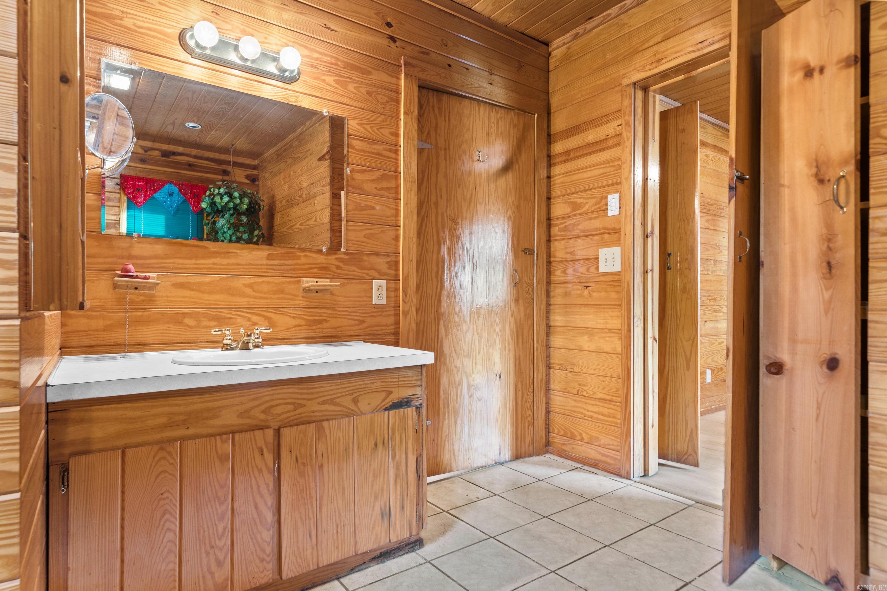 Cozy Acres-Corys Glazie - Residential