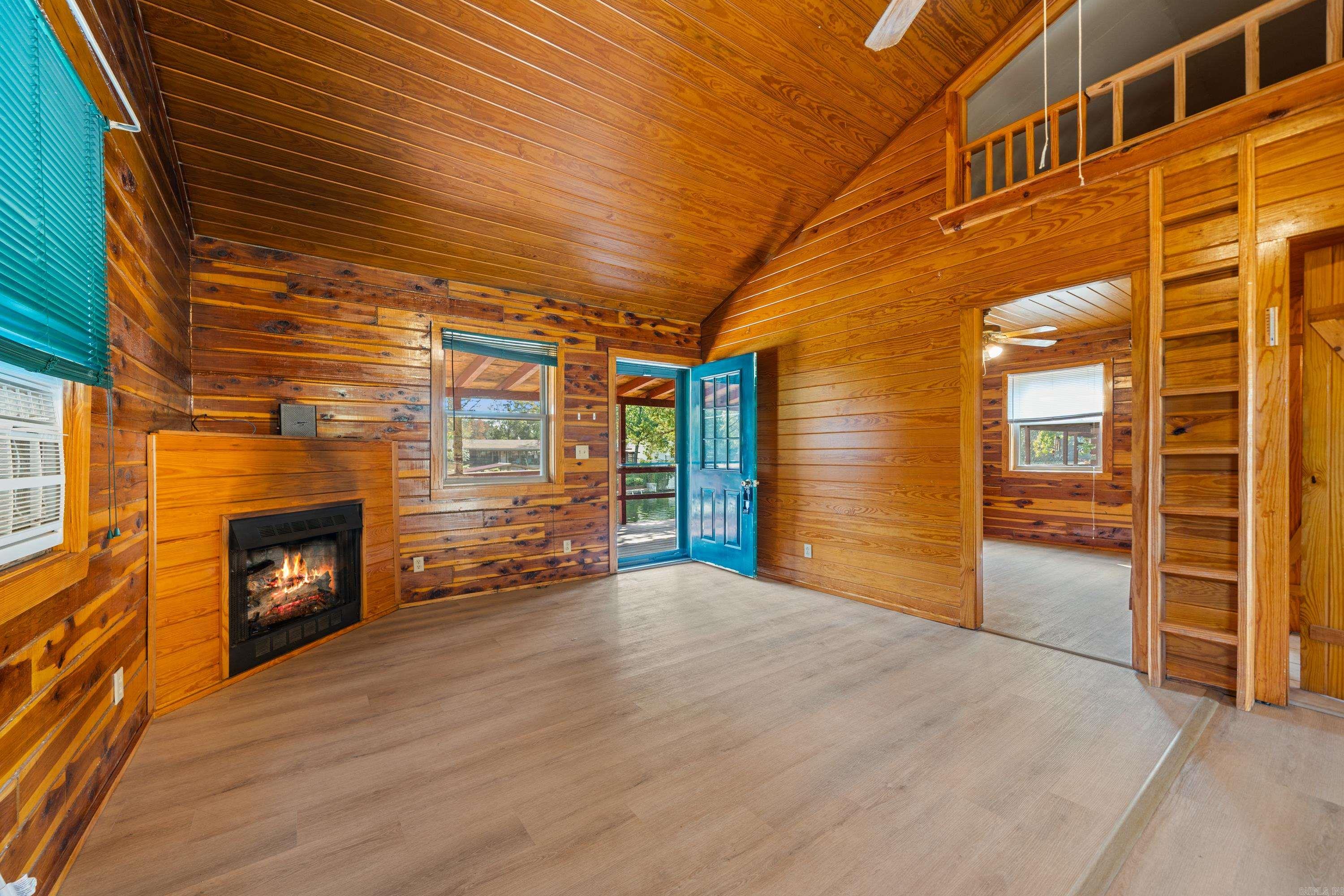 Cozy Acres-Corys Glazie - Residential