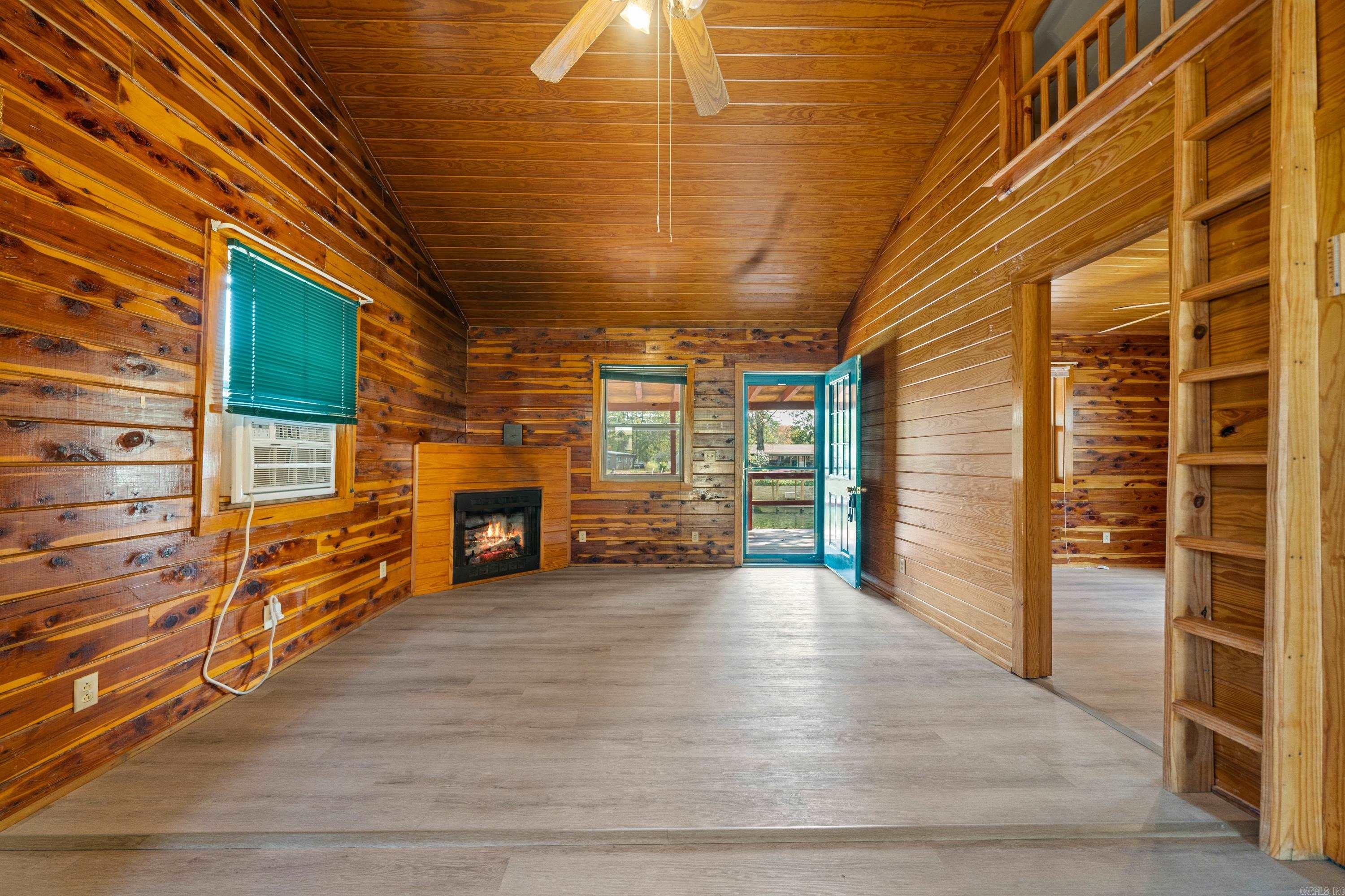 Cozy Acres-Corys Glazie - Residential