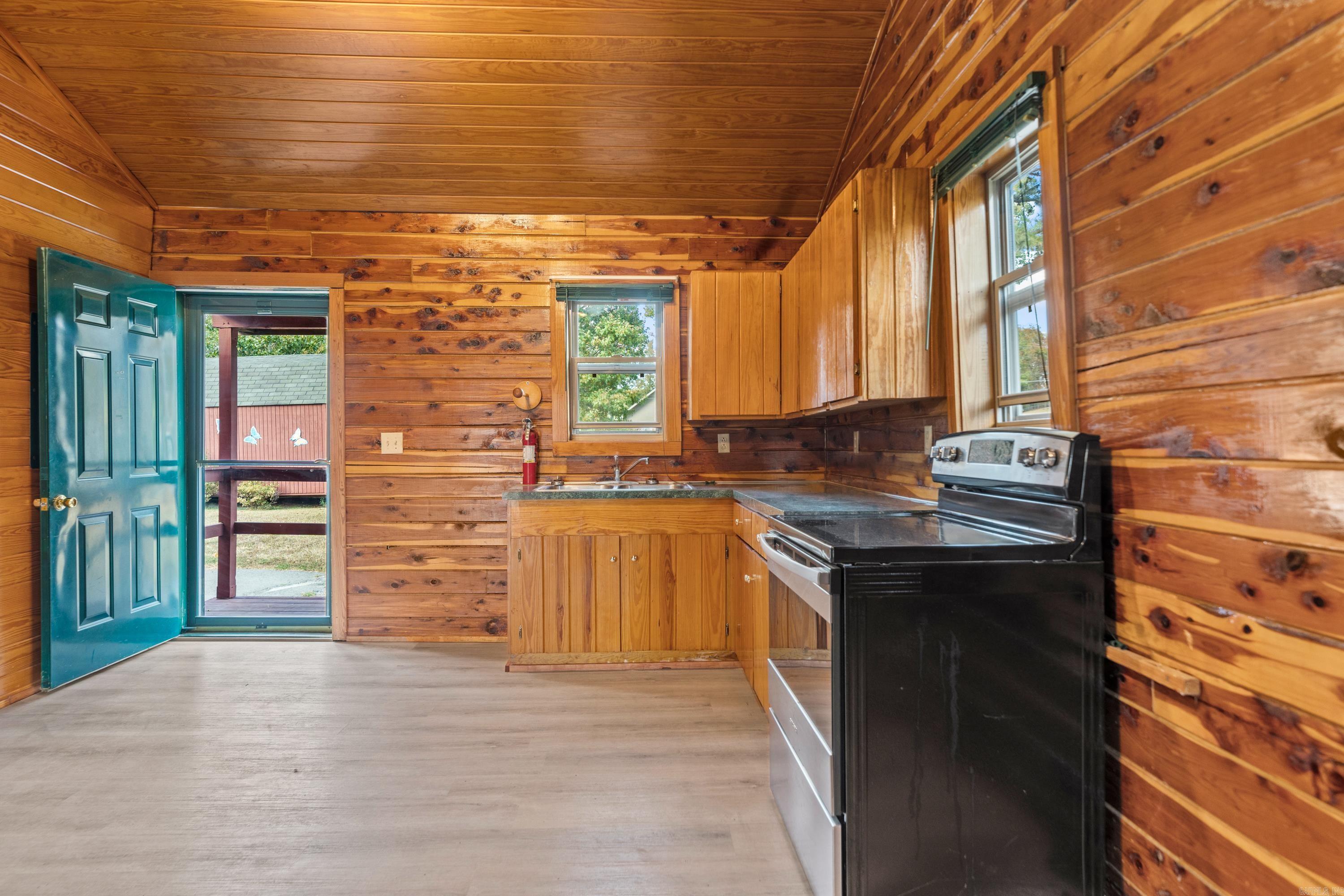 Cozy Acres-Corys Glazie - Residential