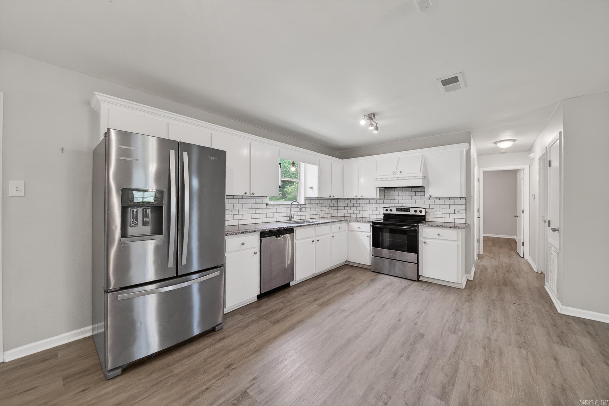 BAYOU METO PLACE - Residential