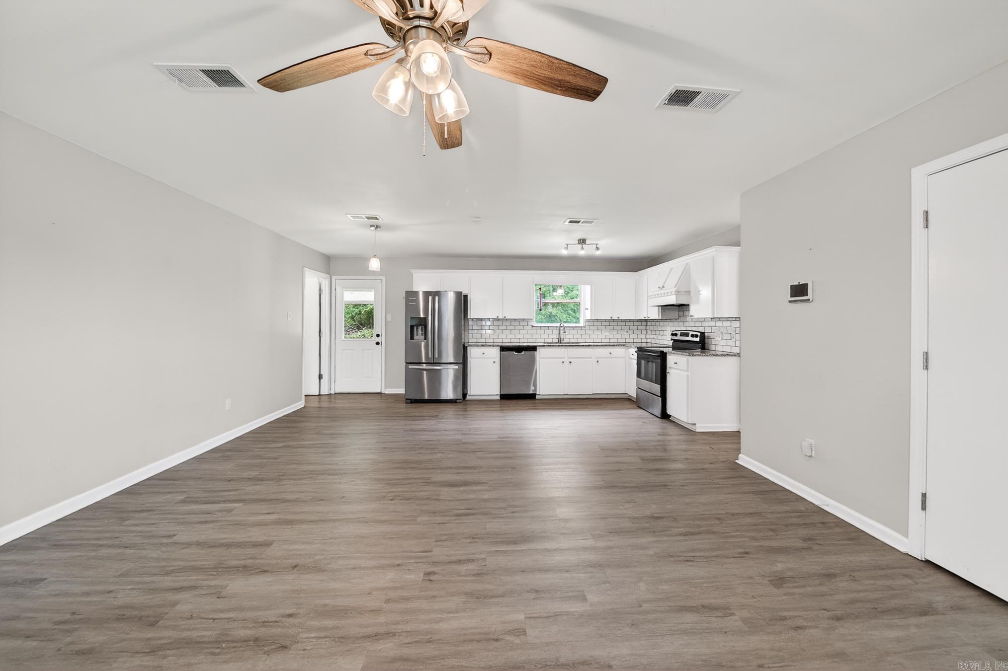 BAYOU METO PLACE - Residential