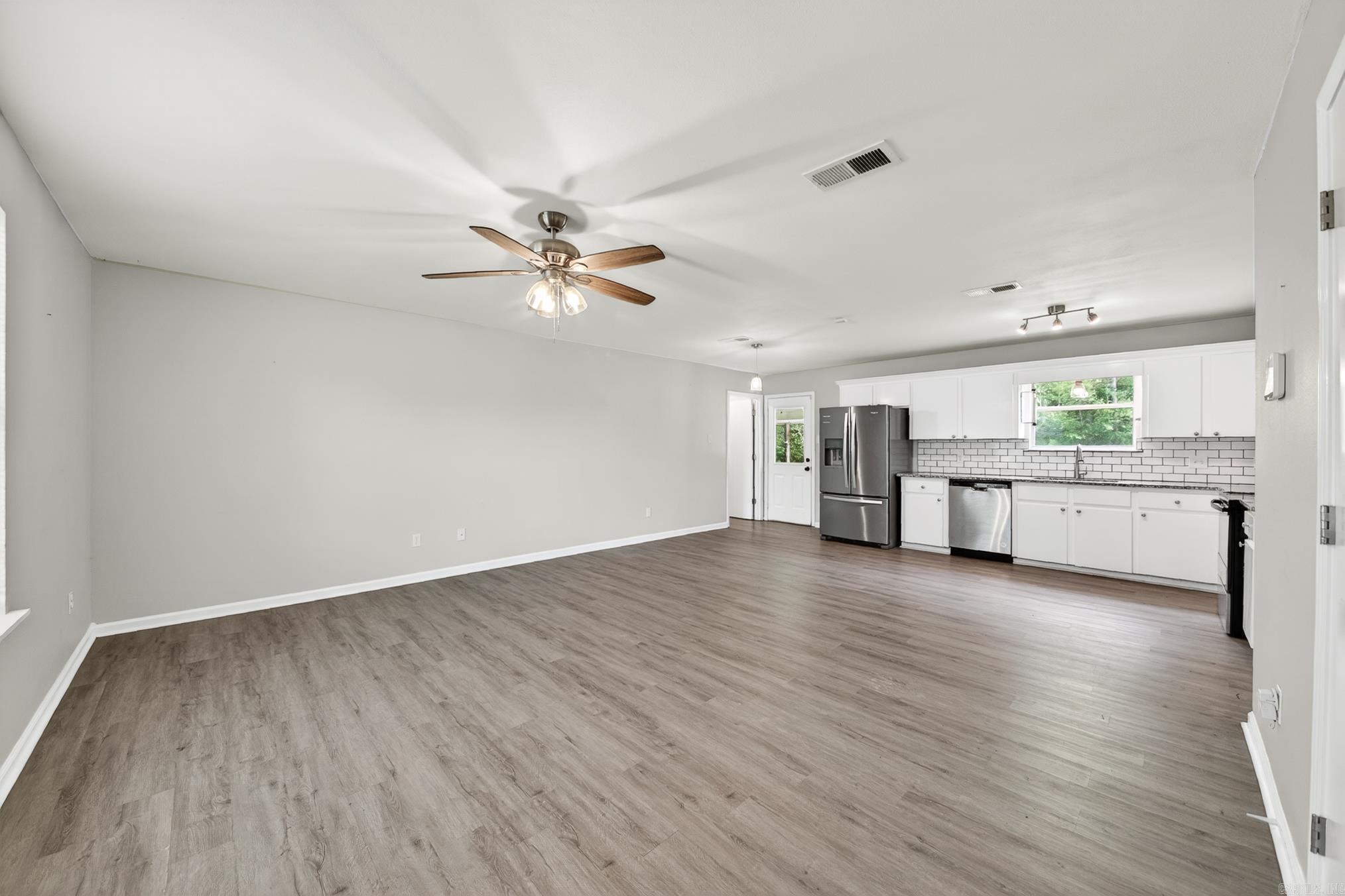 BAYOU METO PLACE - Residential