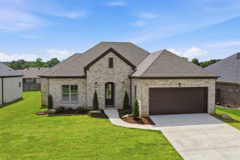 Photo of 114 Sanibel Circle, Little Rock, AR 72209 (MLS # 26024167)