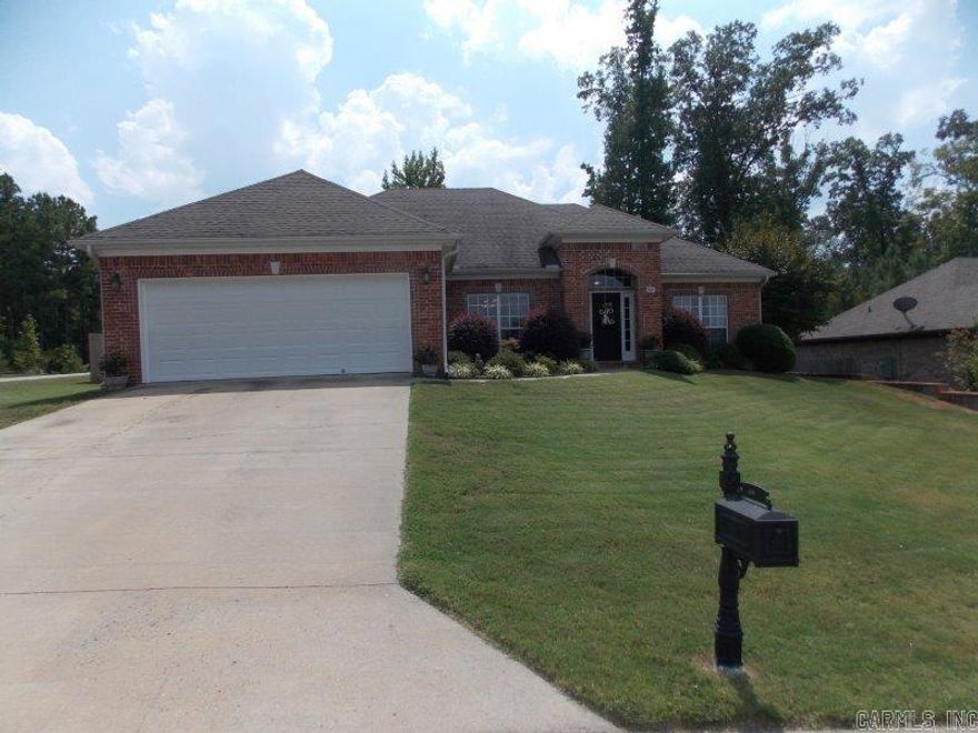 Hurry! This home is a 10/10 in condition, on one of the best lots in the subdivision, and located in a super hot neighborhood. This beauty has everything you need and is dressed up with the finest amenities. Features include: Large corner lot; extra parking pad; 10x10 storage building; new handscraped floors in dining room and entry; granite countertops; open floorplan; split bedrooms; tall vanities; huge walk in master closet; large master bedroom w/ sitting area; so much more! Make your appointment today!