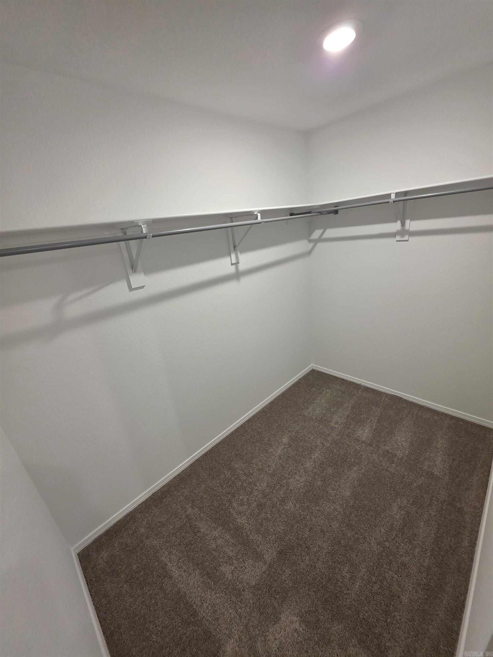 WHITE OAK CROSSING - Residential Lease