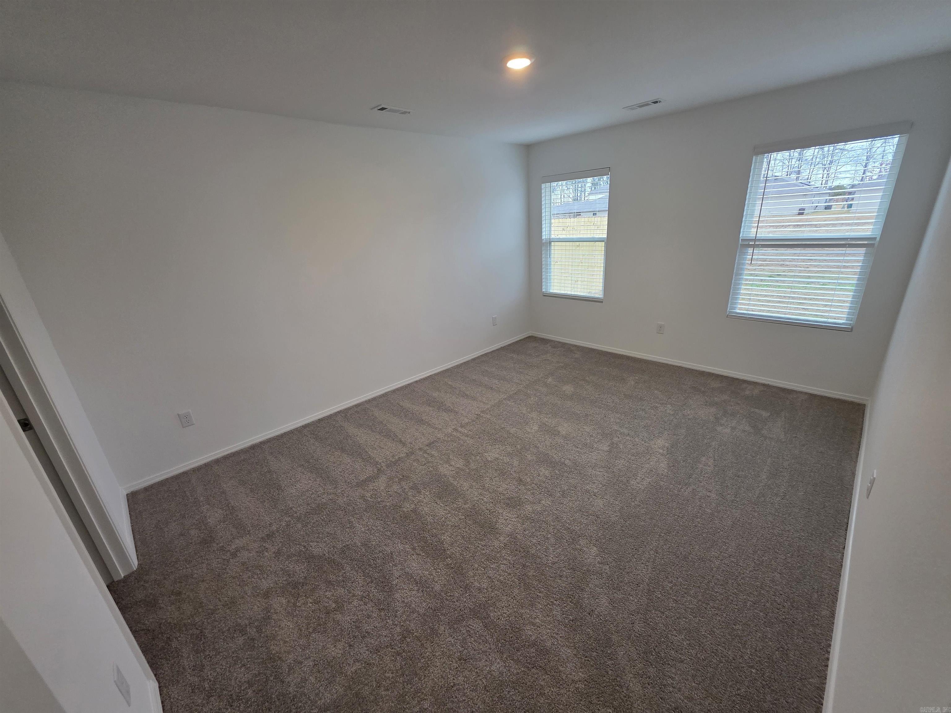 WHITE OAK CROSSING - Residential Lease