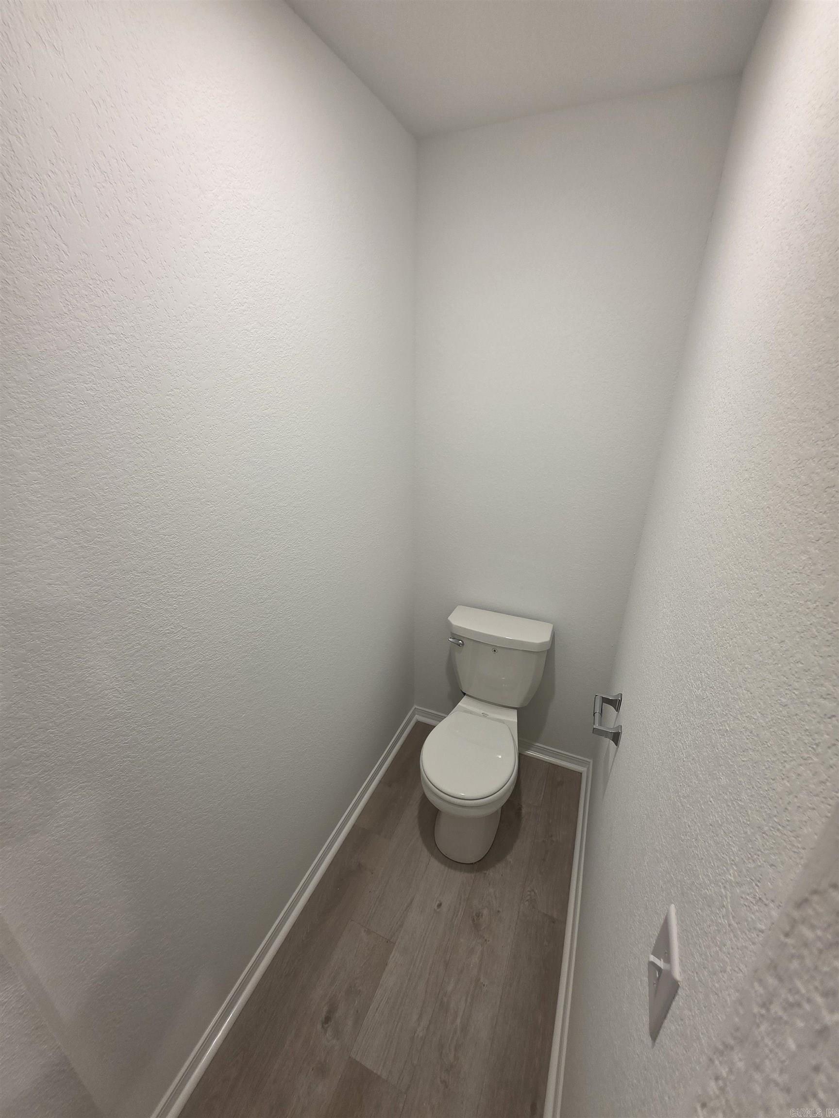 WHITE OAK CROSSING - Residential Lease