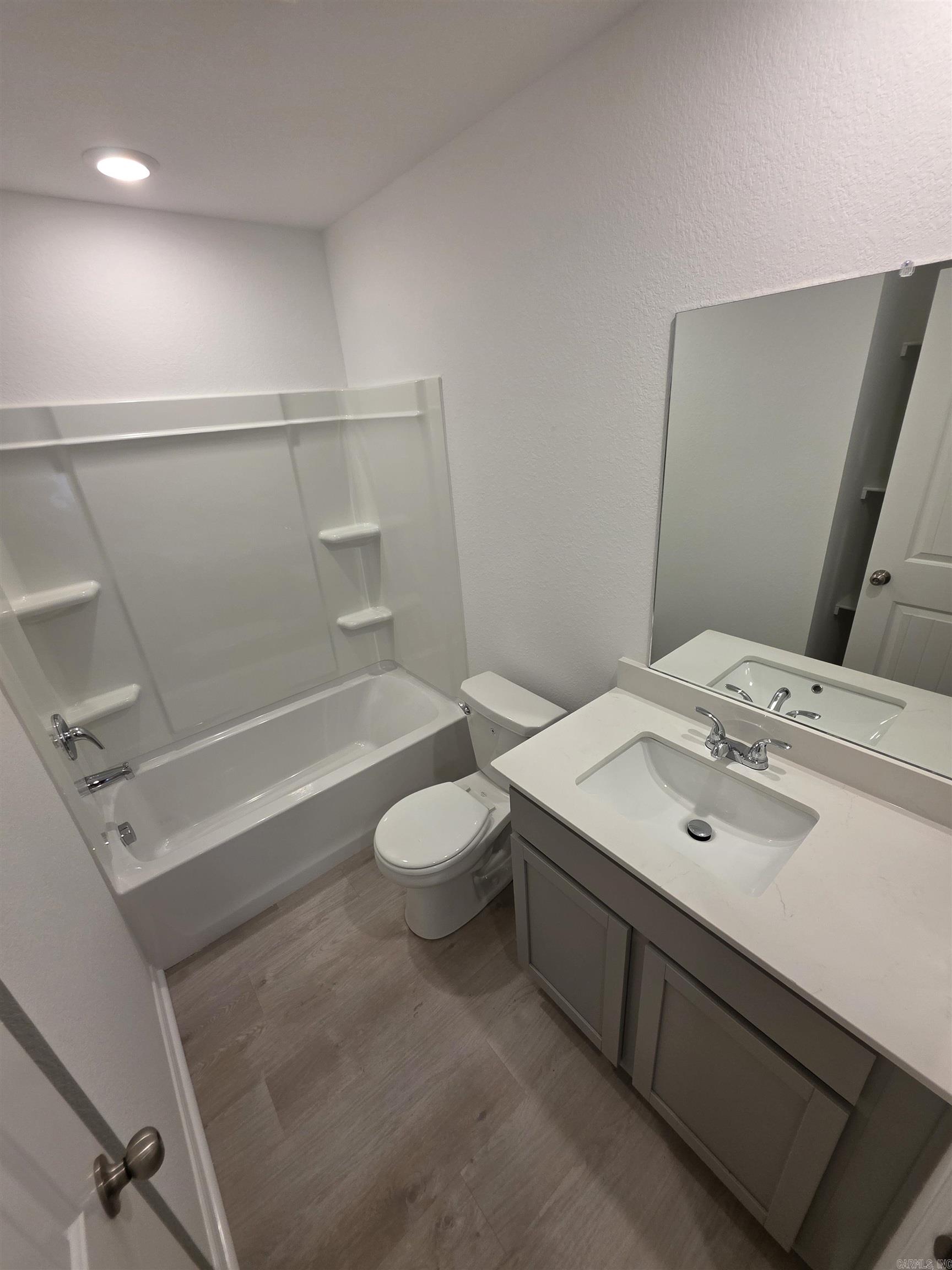 WHITE OAK CROSSING - Residential Lease