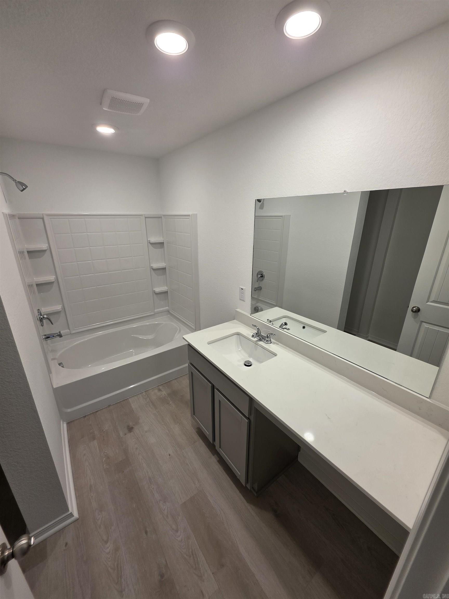 WHITE OAK CROSSING - Residential Lease