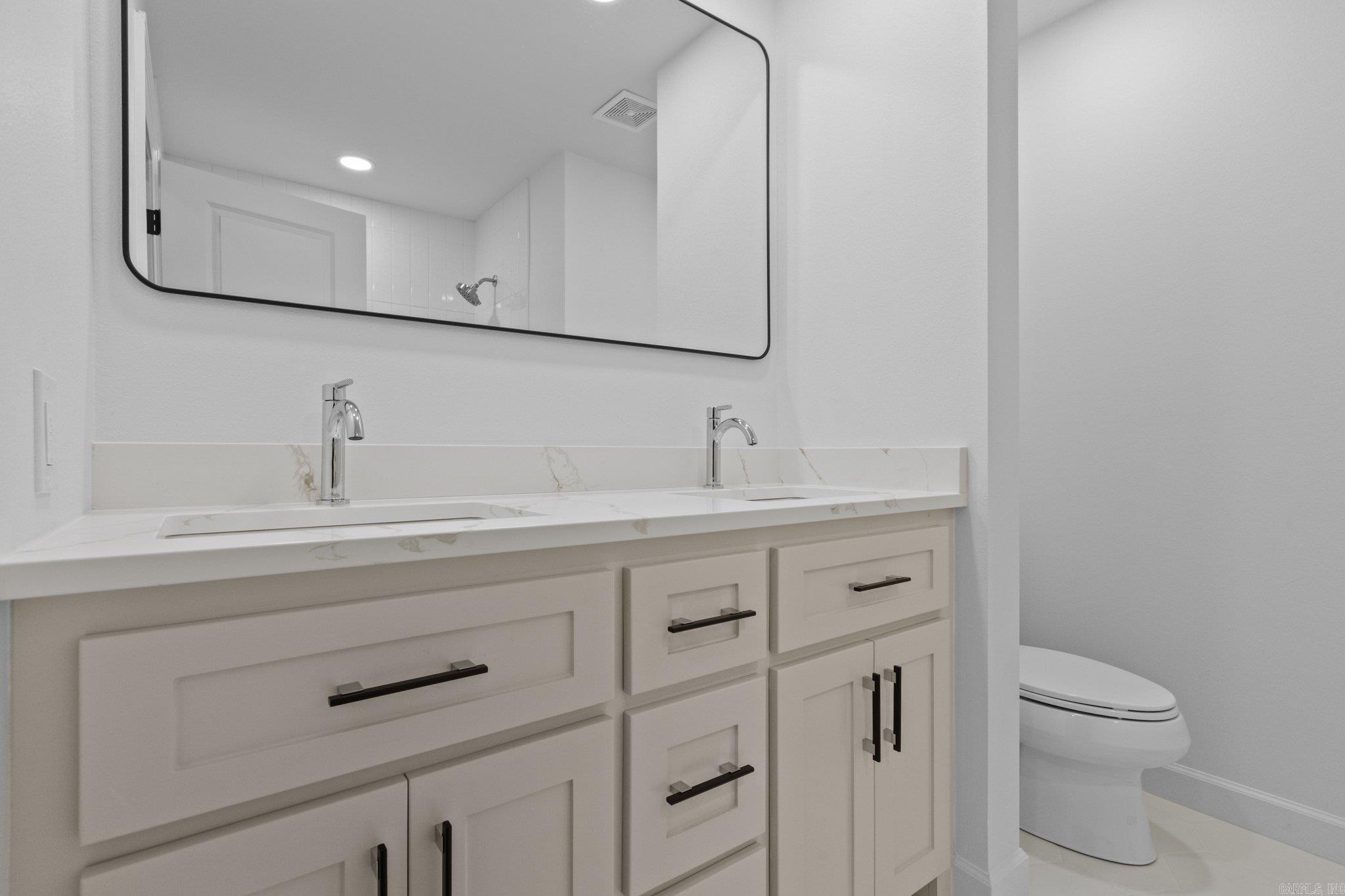 INDIAN HILLS - Residential