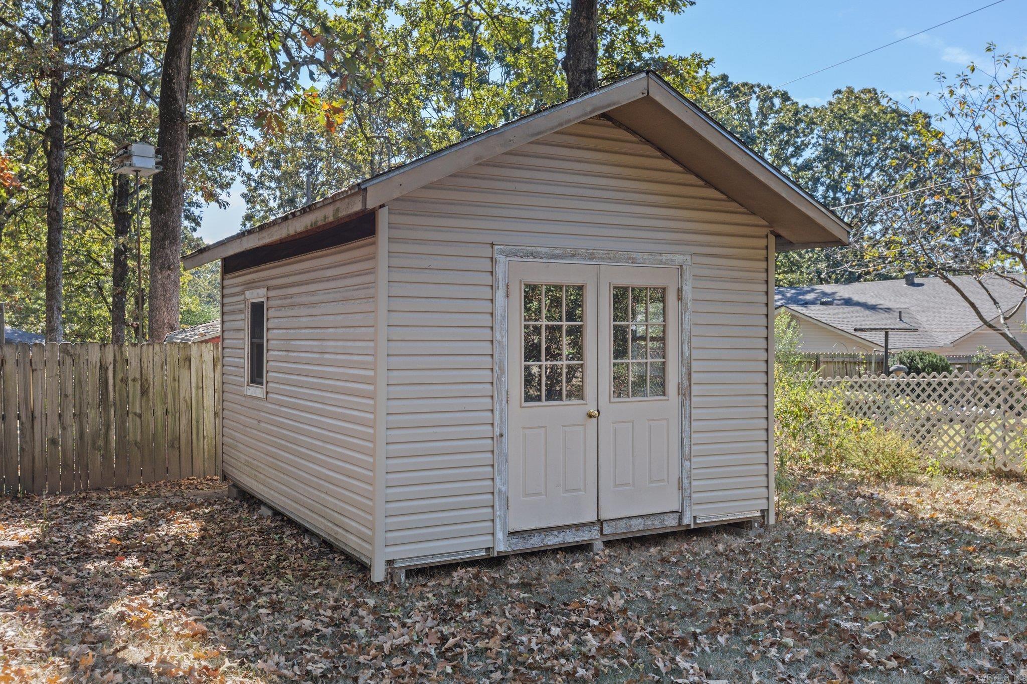 INDIAN HILLS - Residential