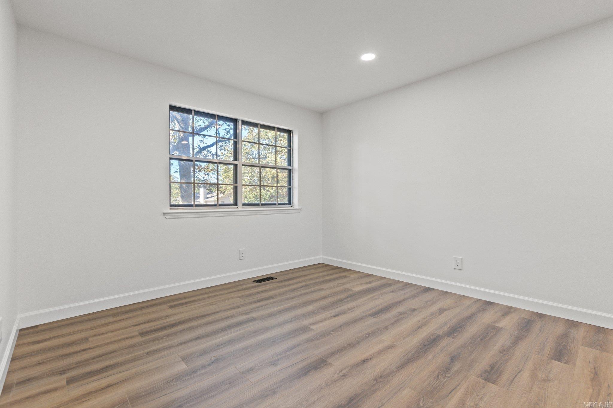 INDIAN HILLS - Residential